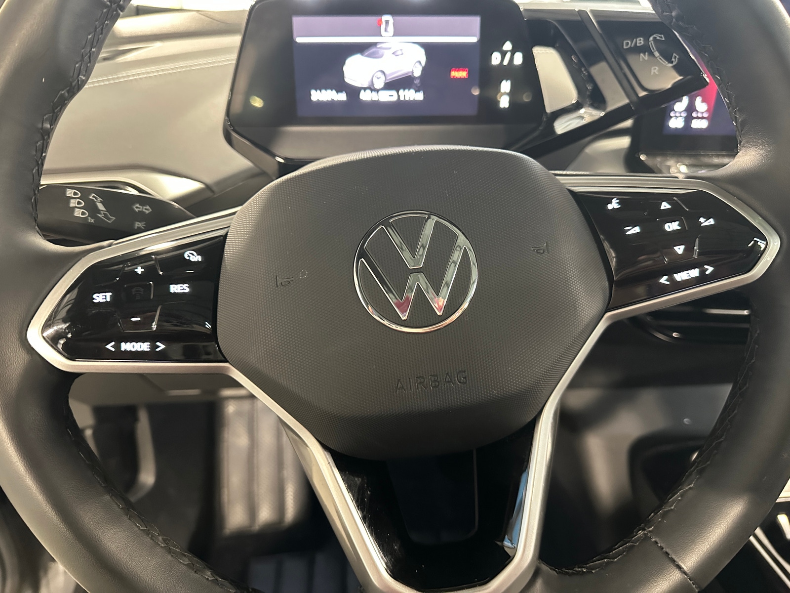 Thumbnail: 2023 Volkswagen ID.4 - 4