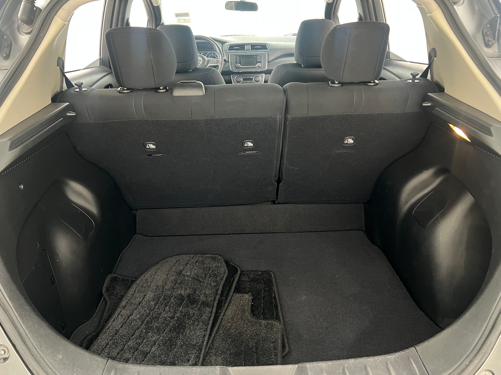 Thumbnail: 2018 Nissan Leaf - 7
