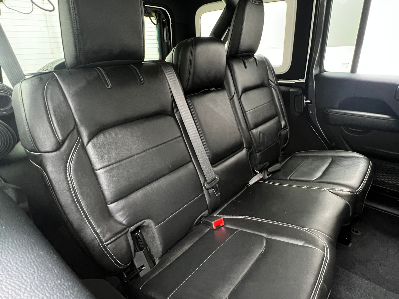 Thumbnail: 2019 Jeep Wrangler - 5