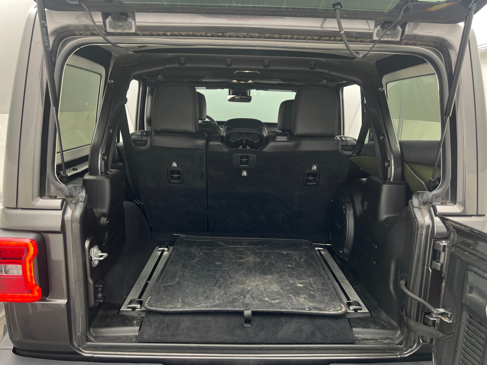 Thumbnail: 2019 Jeep Wrangler - 6