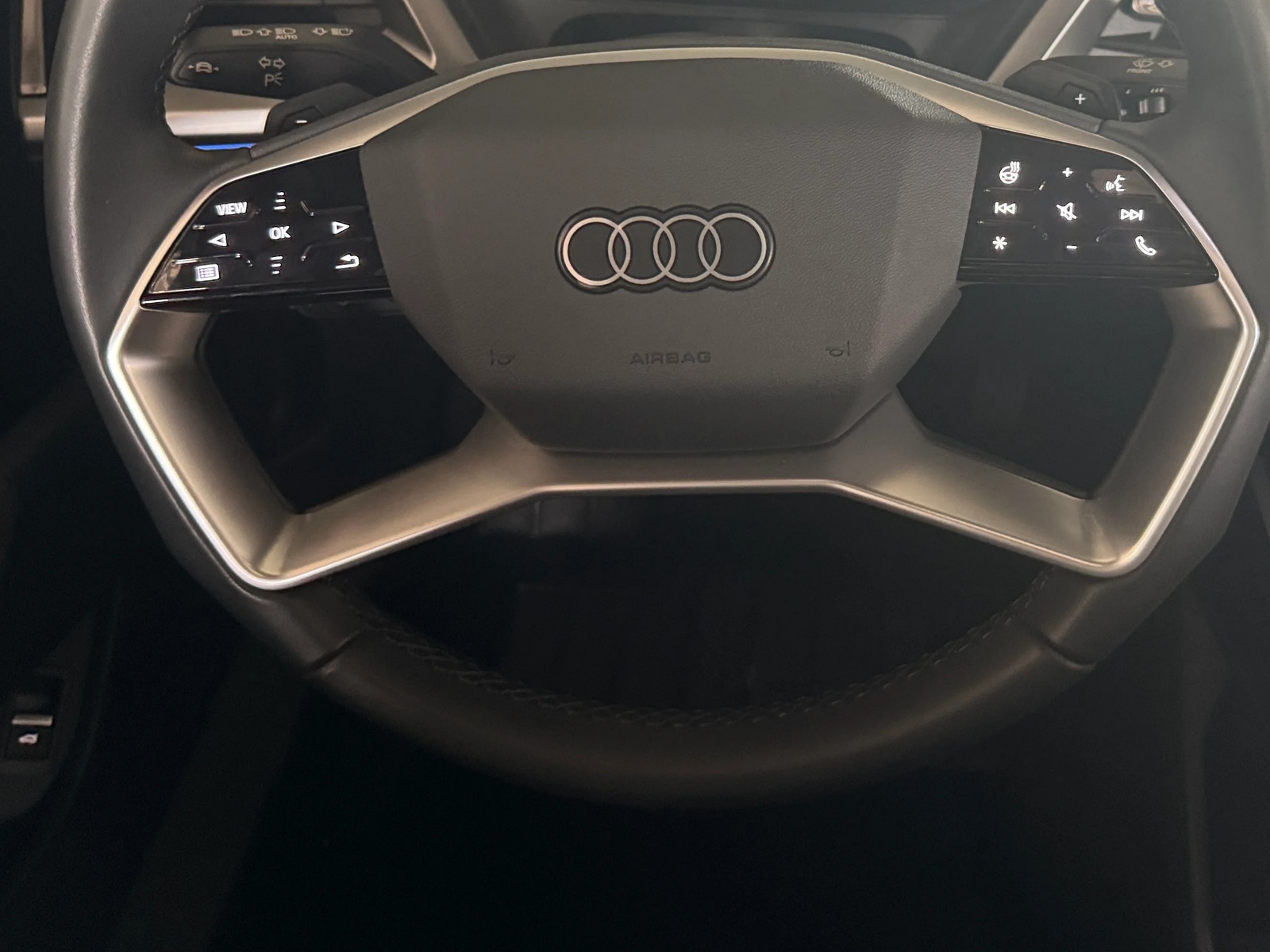Thumbnail: 2024 Audi Q4 e-tron - 4