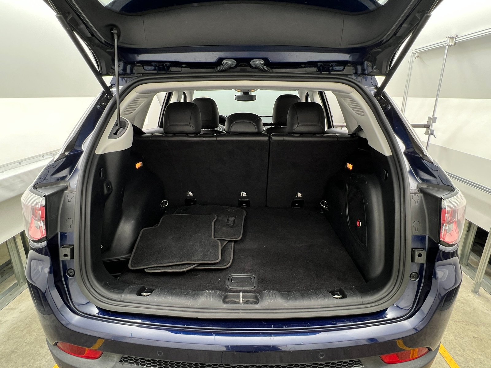 Thumbnail: 2018 Jeep Compass - 7