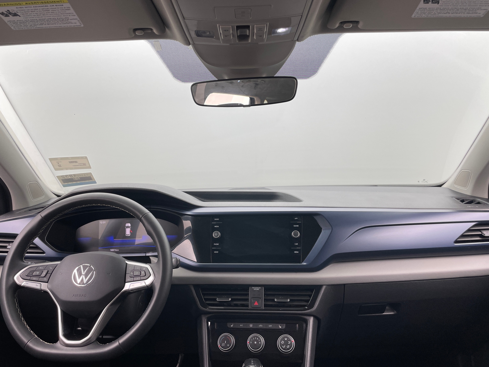 Thumbnail: 2023 Volkswagen Taos - 3