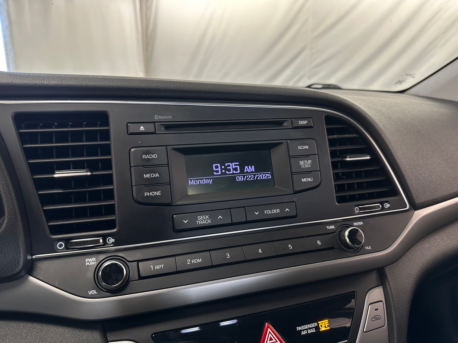 Thumbnail: 2018 Hyundai Elantra - 4
