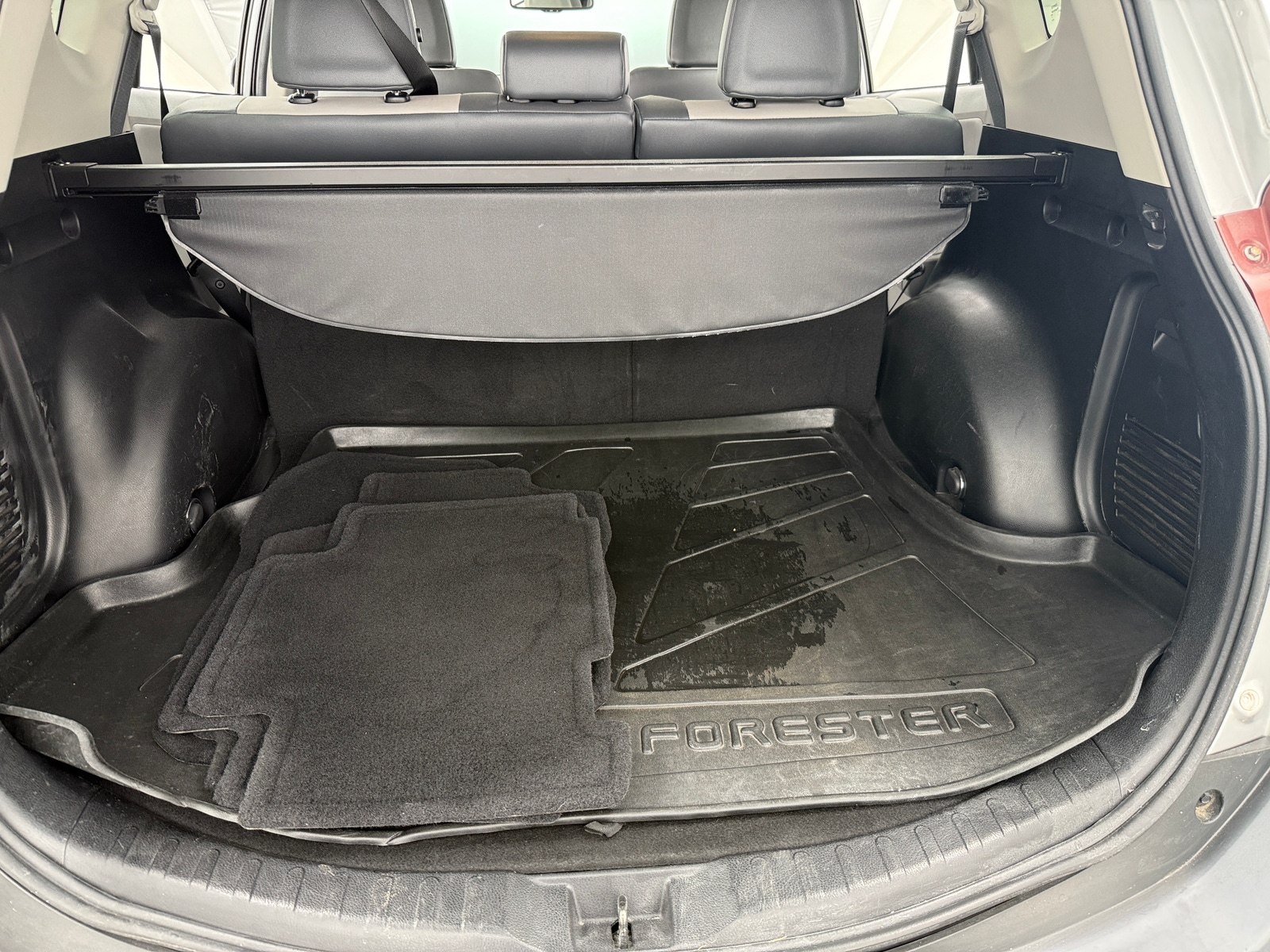 Thumbnail: 2013 Toyota RAV4 - 6