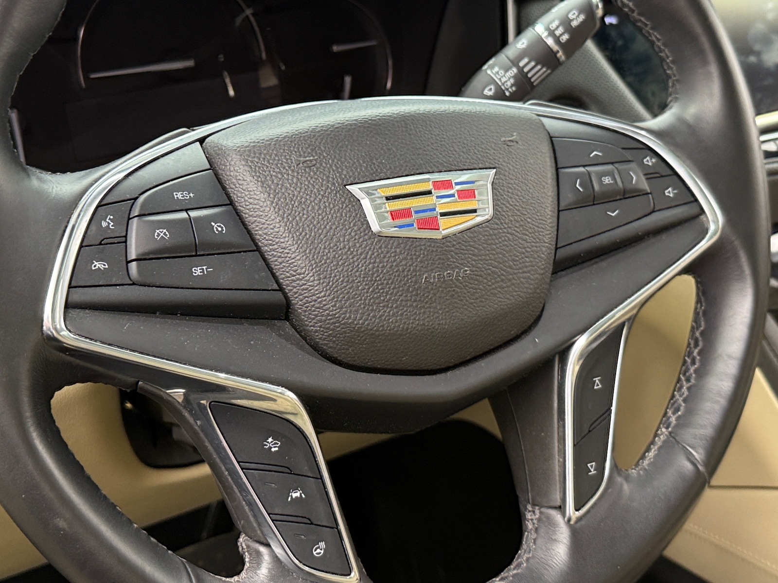 Thumbnail: 2017 Cadillac XT5 - 4