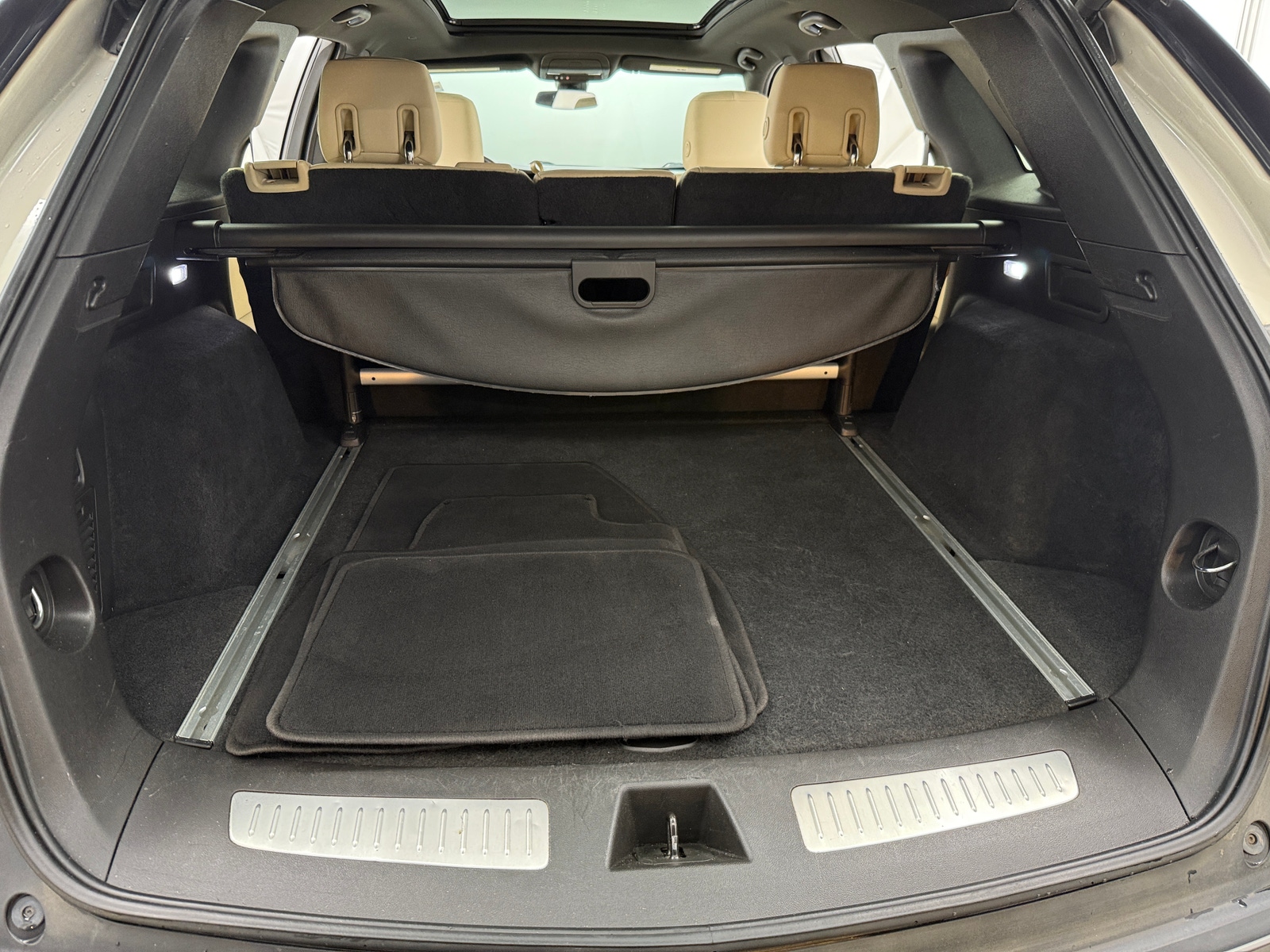 Thumbnail: 2017 Cadillac XT5 - 6