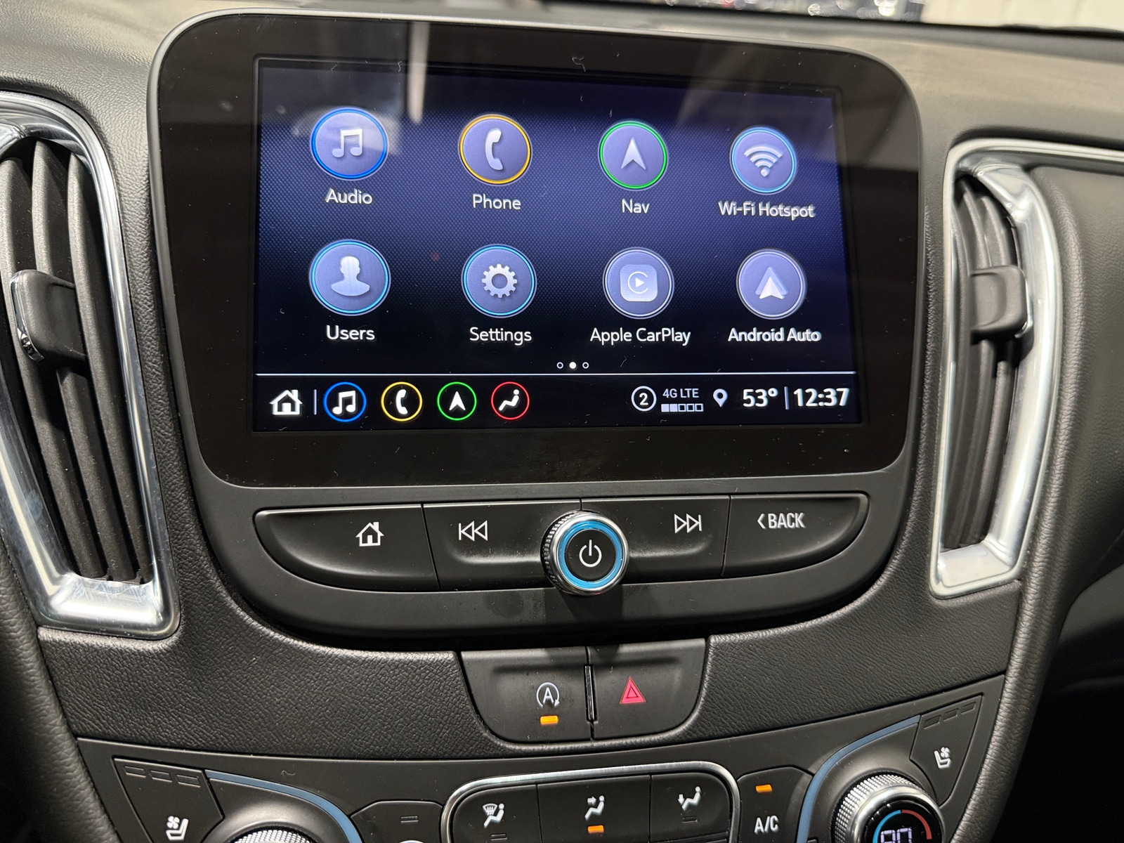 Thumbnail: 2024 Chevrolet Malibu - 3