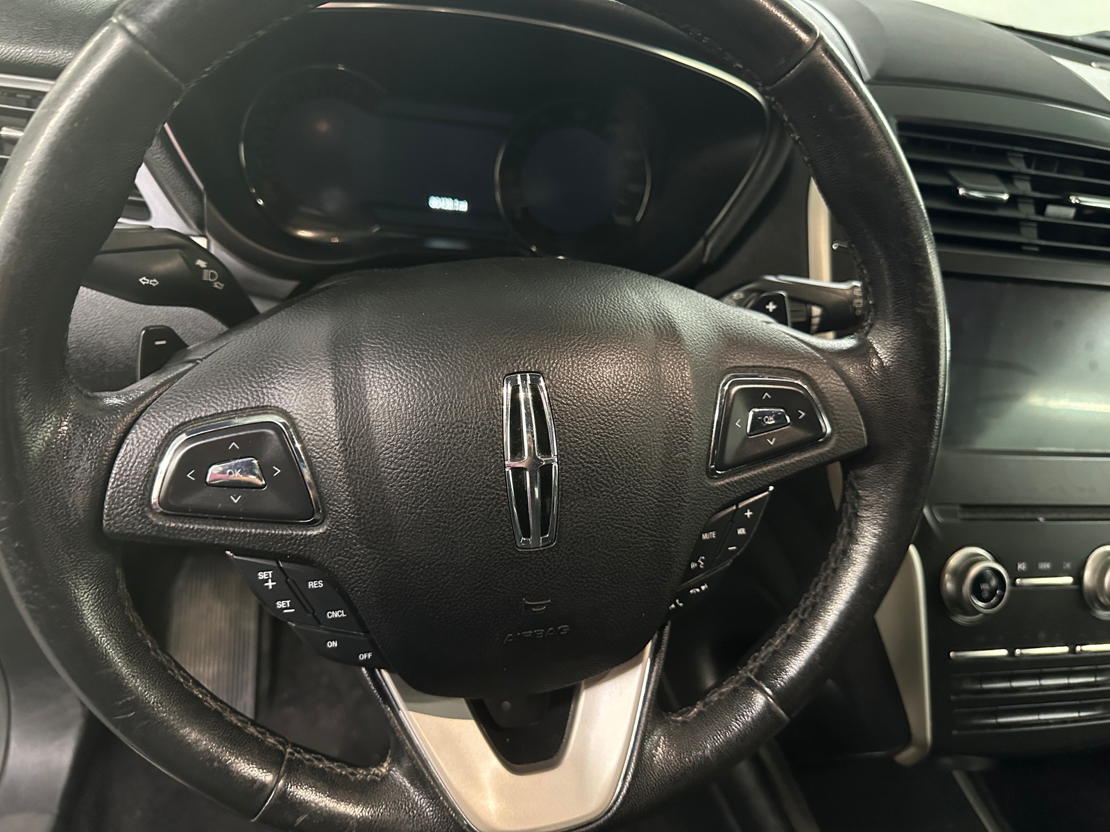 Thumbnail: 2017 Lincoln MKC - 4