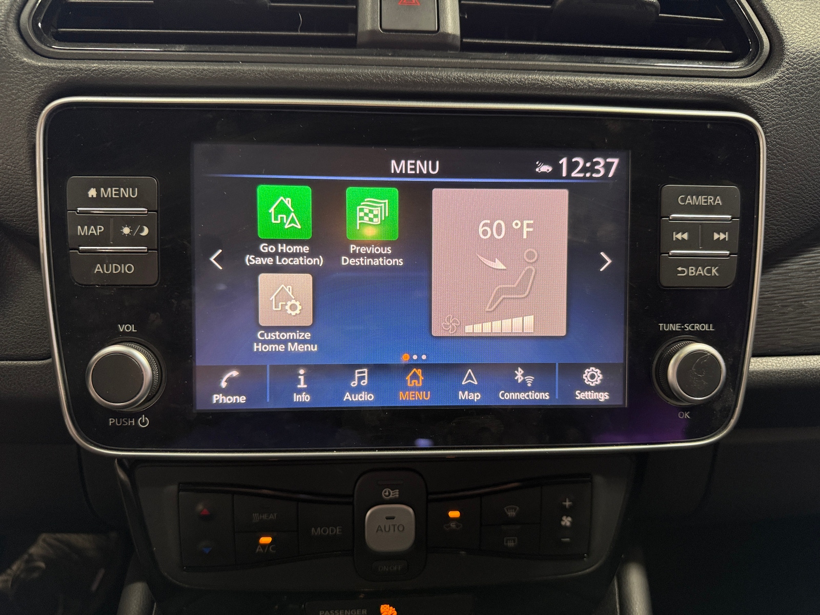 Thumbnail: 2021 Nissan Leaf - 4