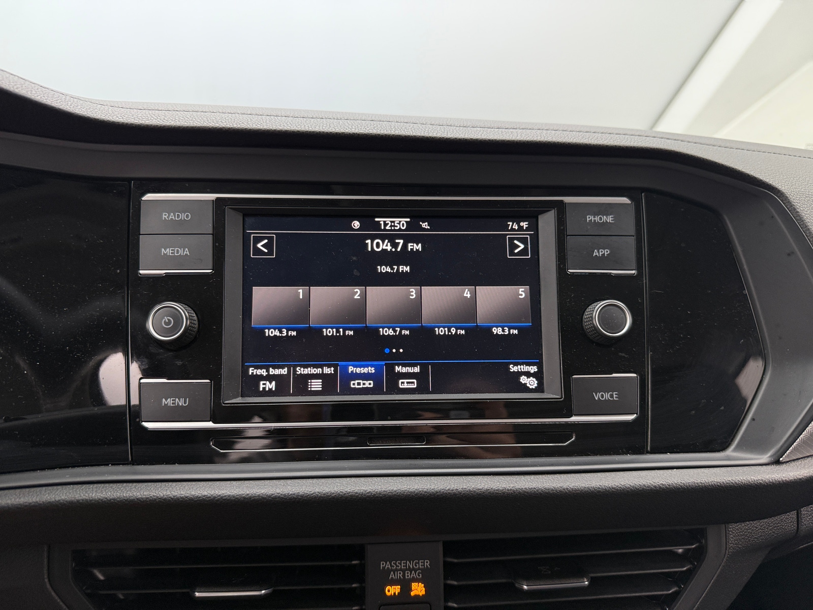 Thumbnail: 2021 Volkswagen Jetta - 4