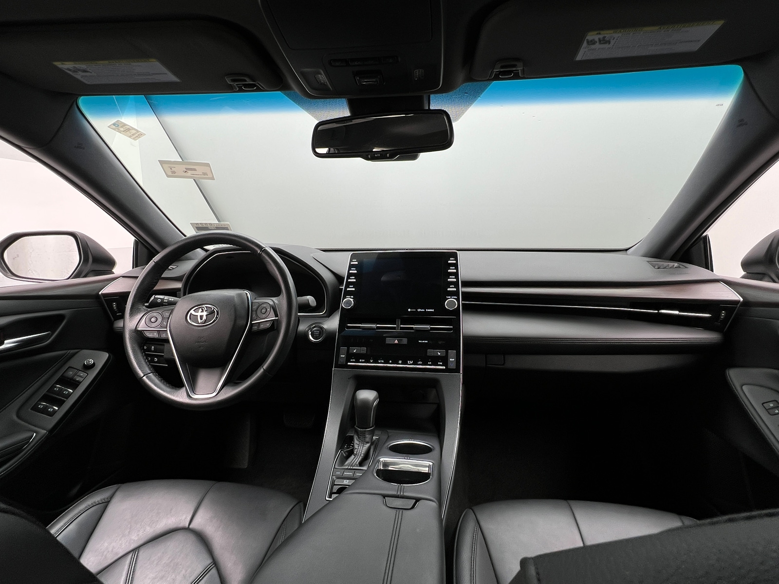 Thumbnail: 2019 Toyota Avalon - 3