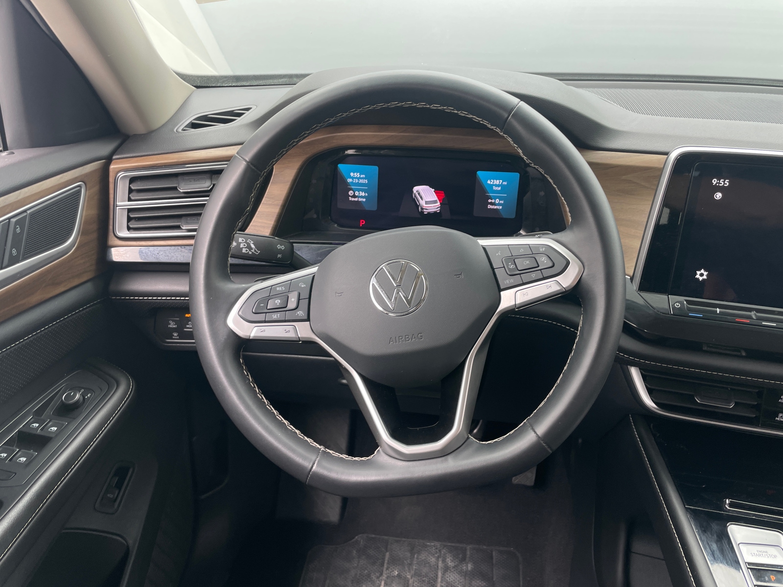 Thumbnail: 2024 Volkswagen Atlas - 4