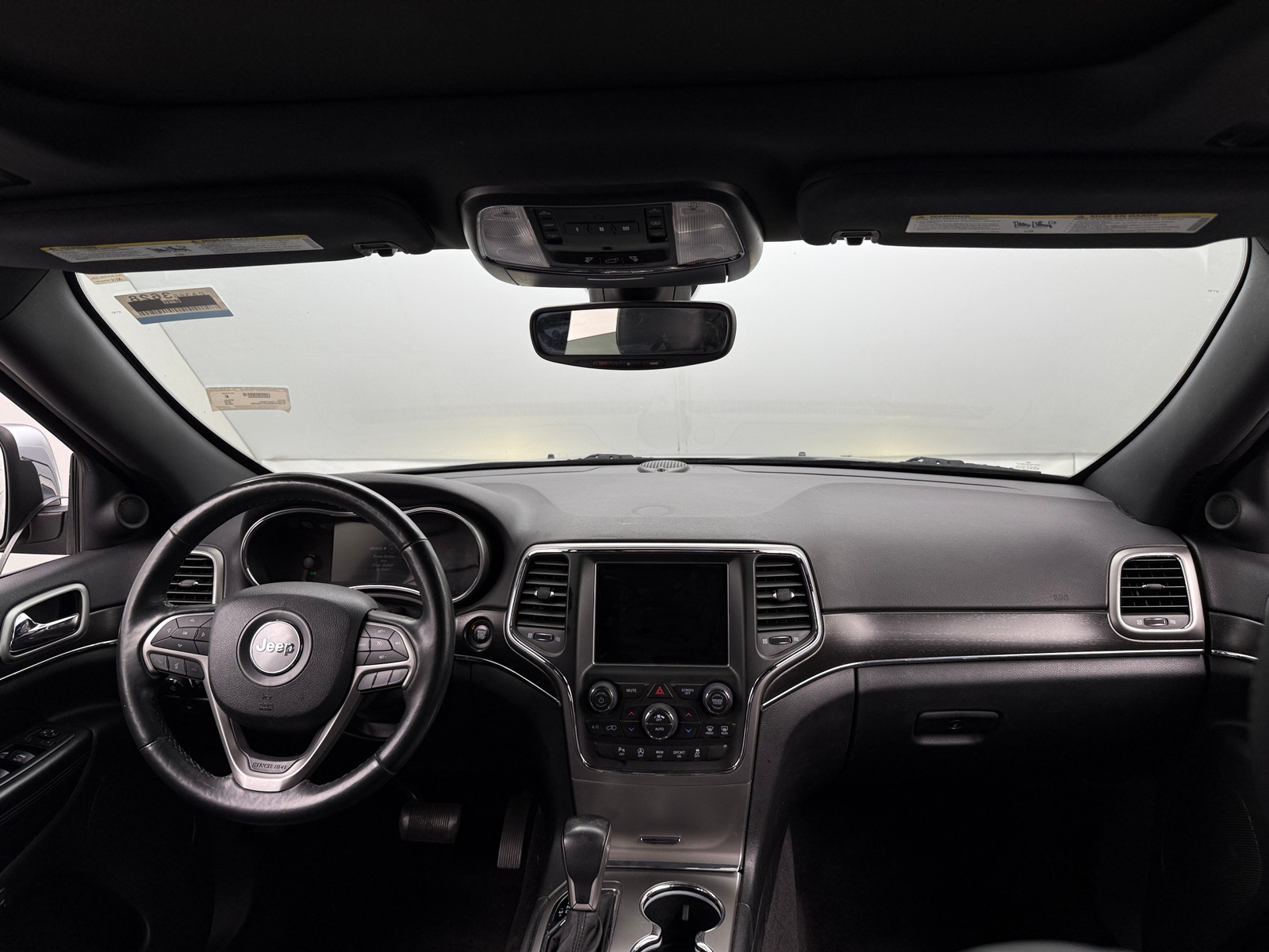 Thumbnail: 2018 Jeep Grand Cherokee - 3