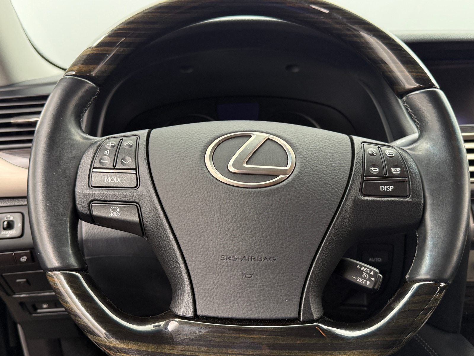 Thumbnail: 2013 Lexus LS - 4