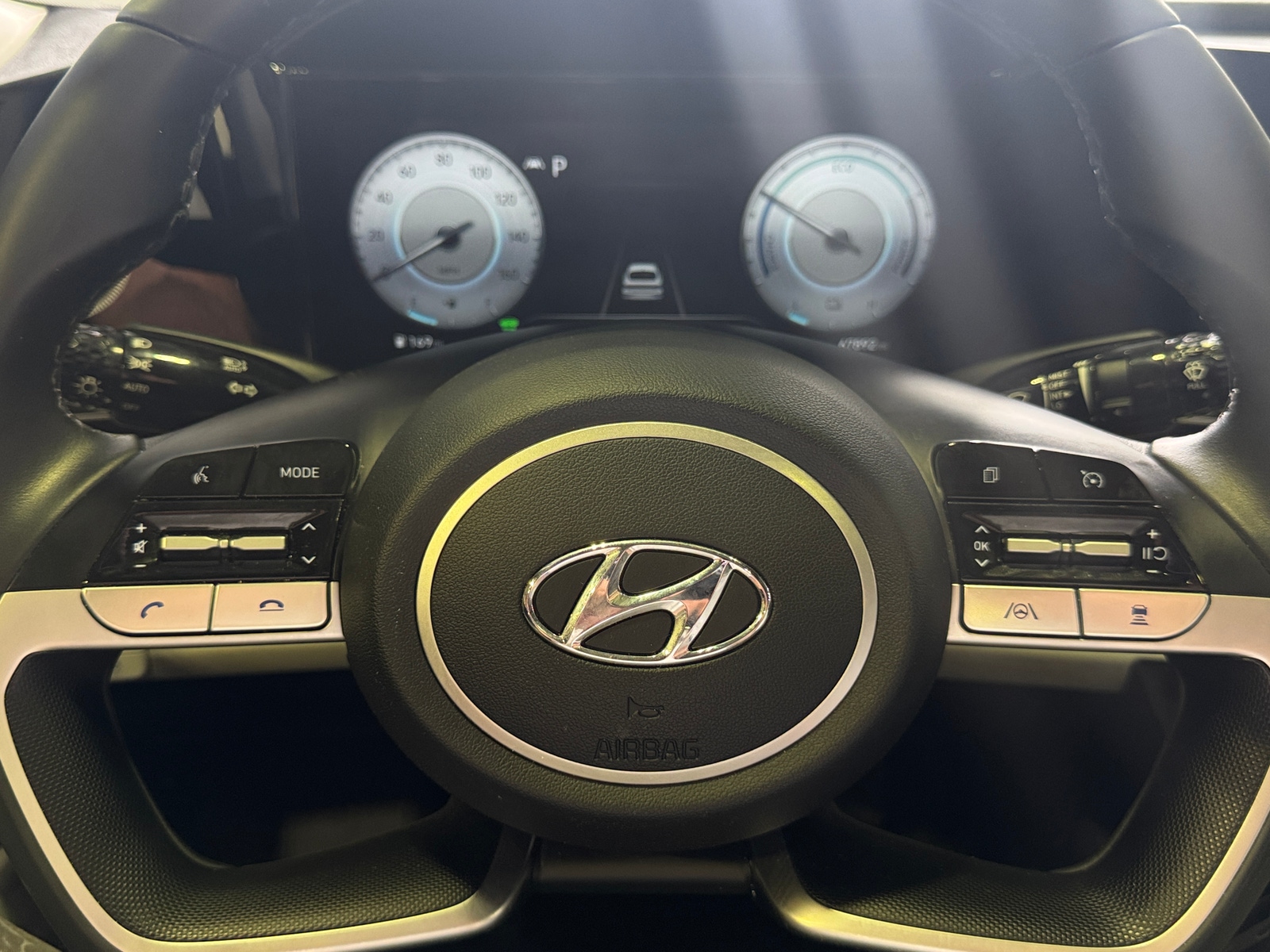 Thumbnail: 2022 Hyundai Elantra - 4