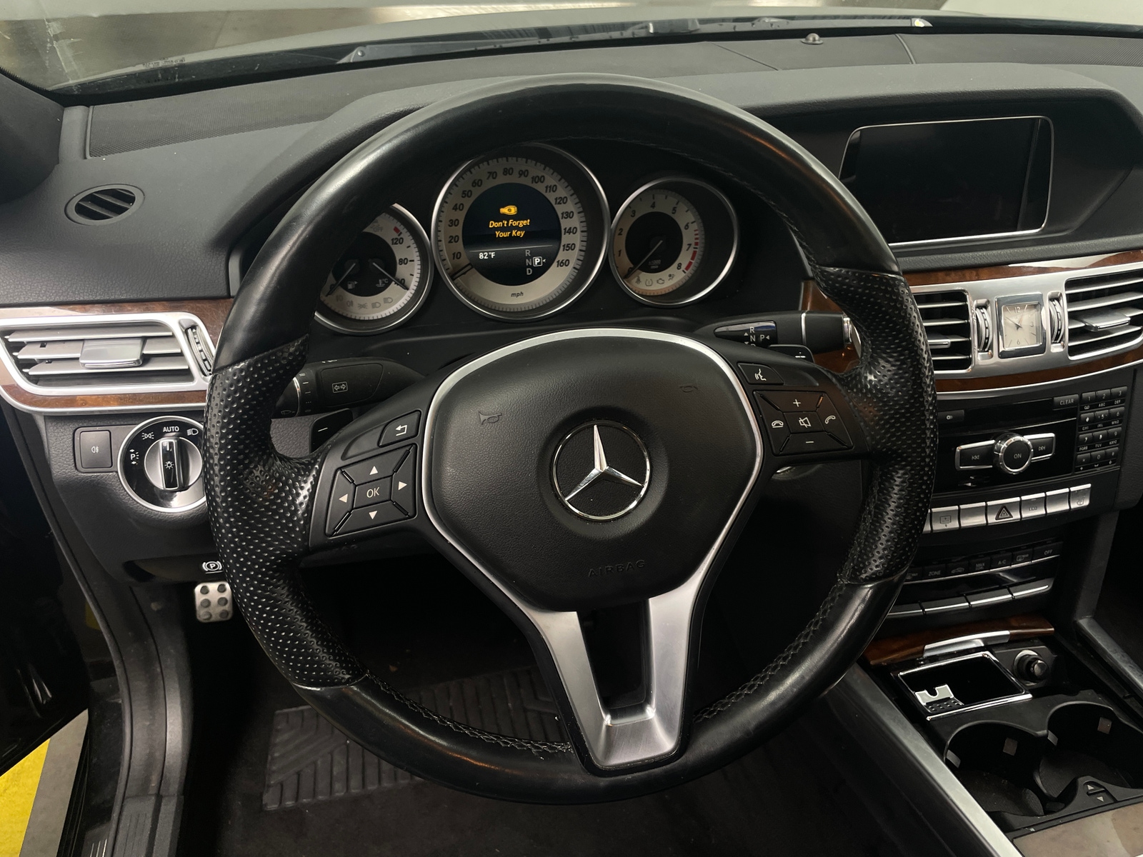 Thumbnail: 2014 Mercedes-Benz E-Class - 4
