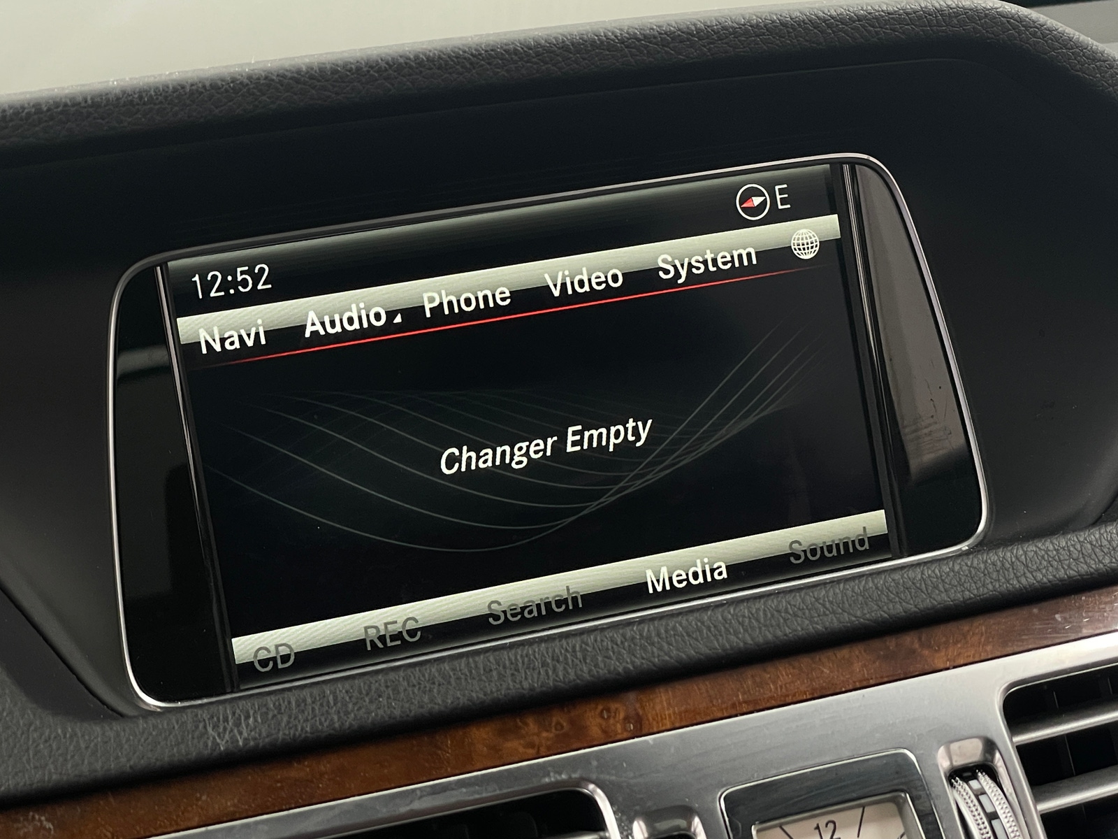 Thumbnail: 2014 Mercedes-Benz E-Class - 3