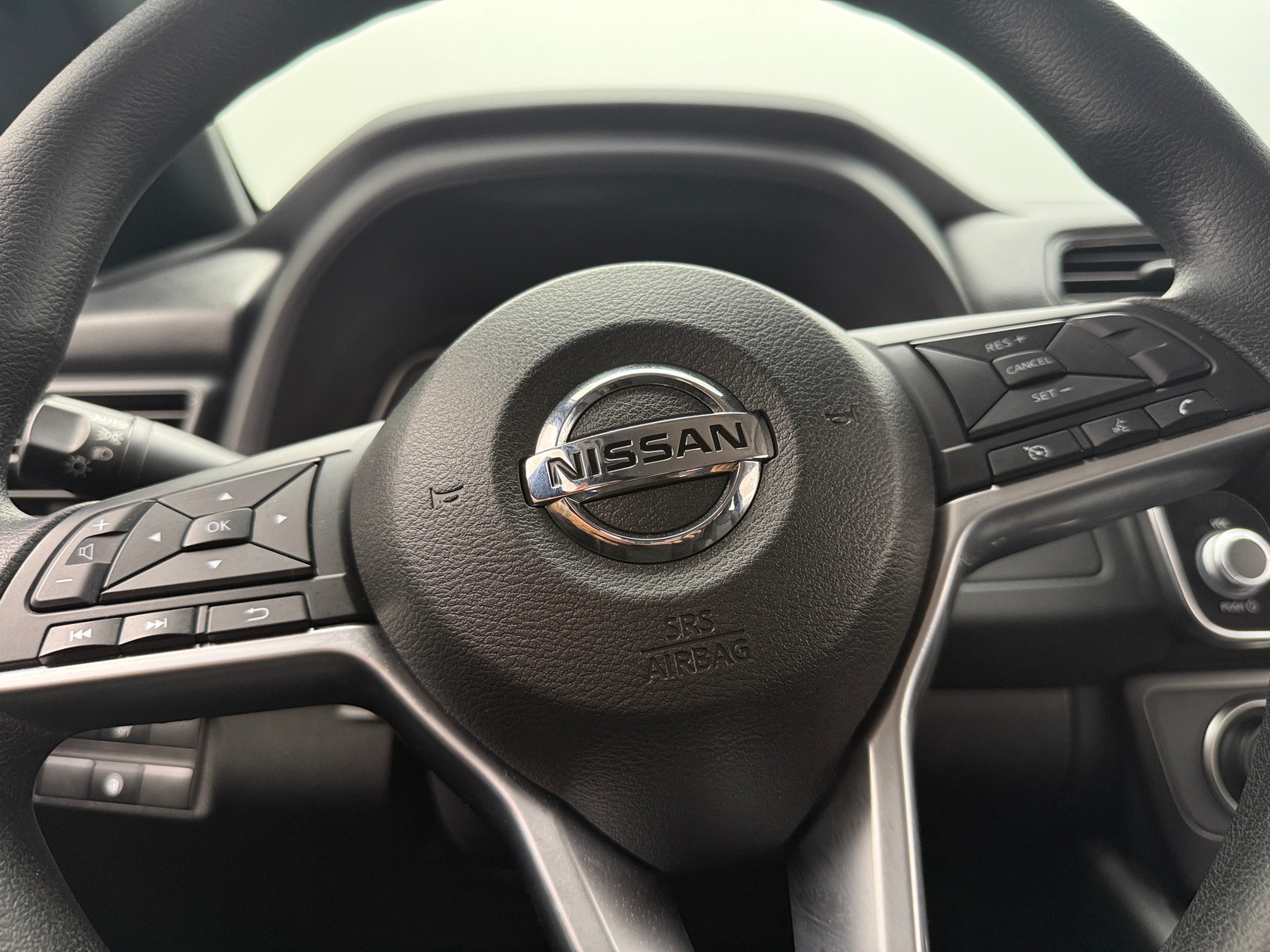 Thumbnail: 2022 Nissan Leaf - 5