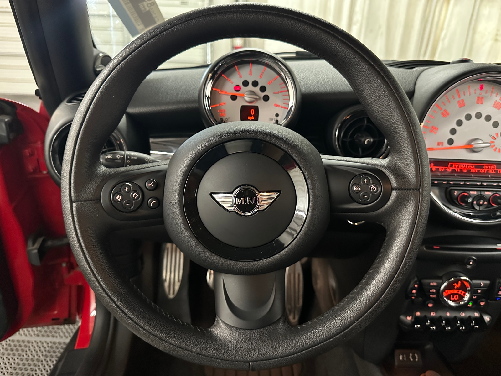 Thumbnail: 2013 MINI Cooper Hardtop - 4