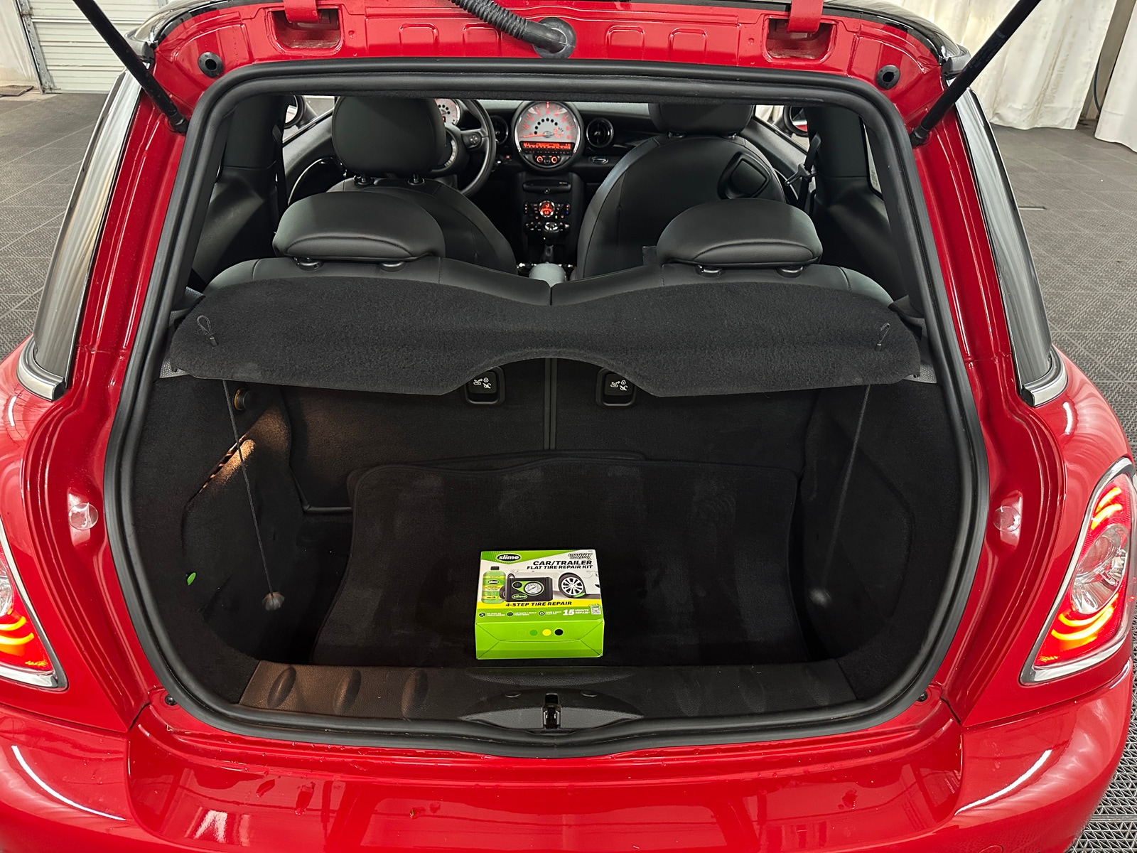 Thumbnail: 2013 MINI Cooper Hardtop - 6