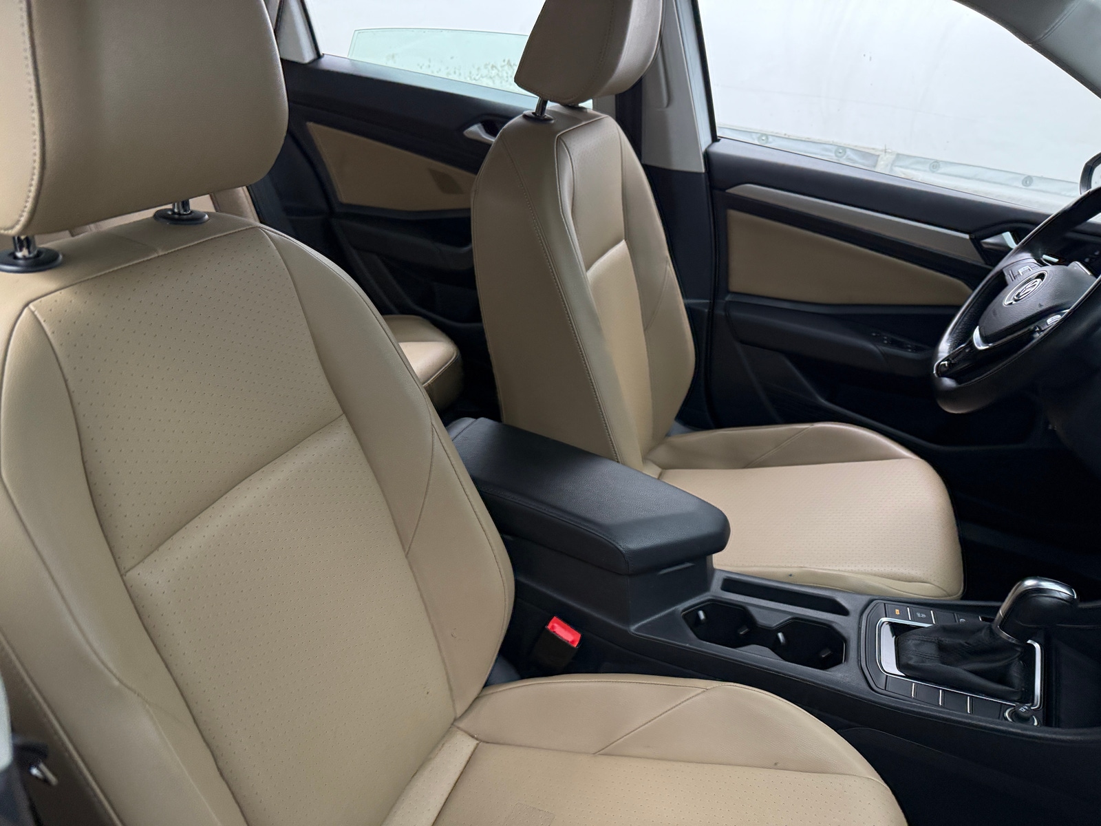 Thumbnail: 2019 Volkswagen Jetta - 2