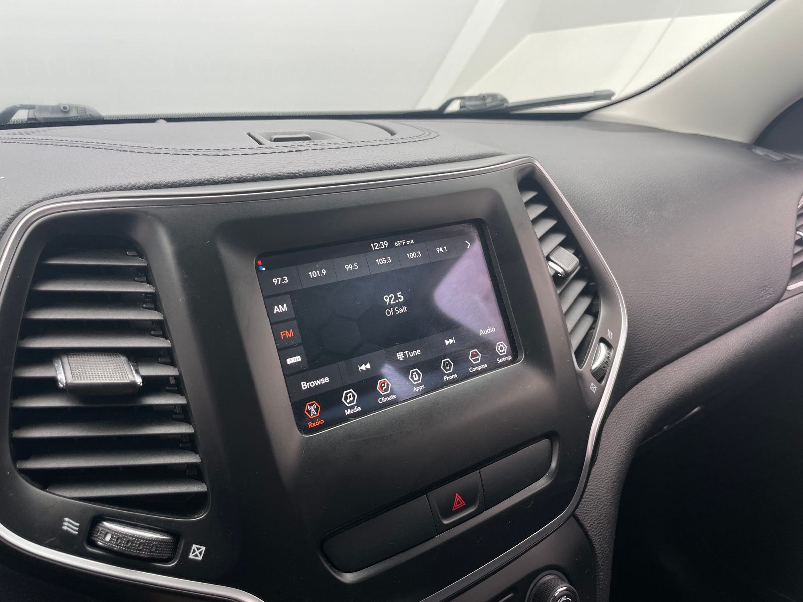 Thumbnail: 2019 Jeep Cherokee - 4