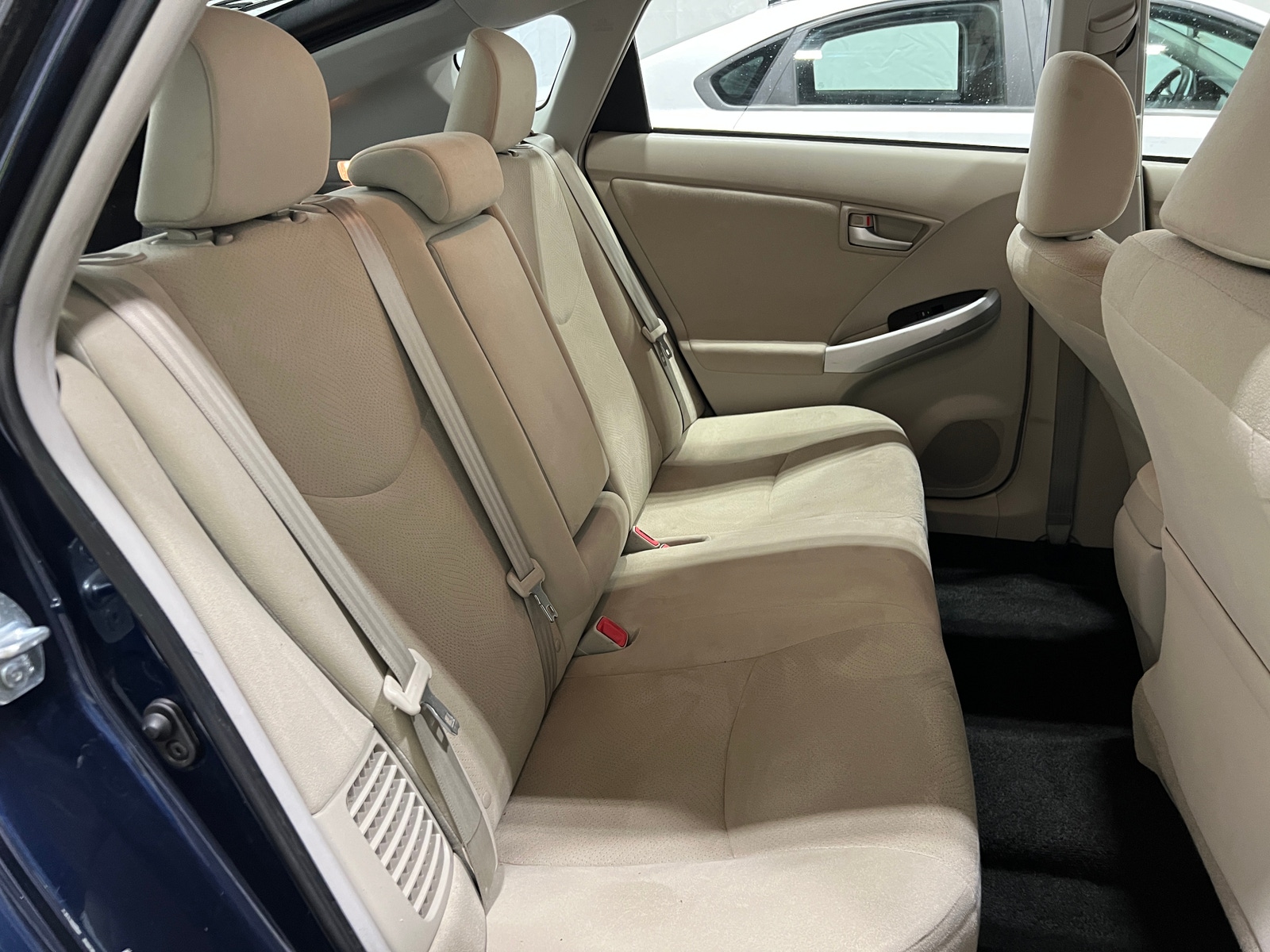 Thumbnail: 2015 Toyota Prius - 6