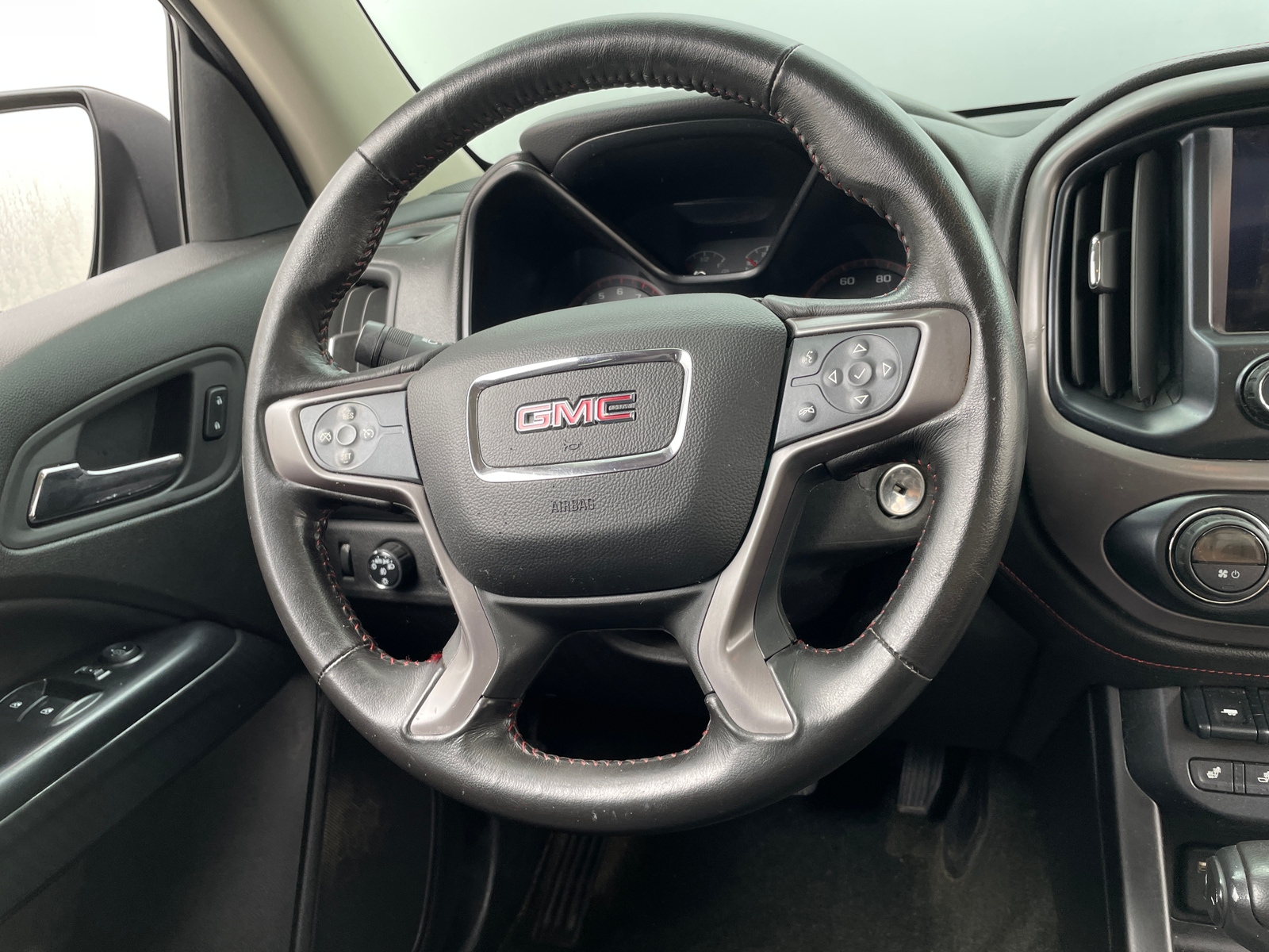 Thumbnail: 2016 GMC Canyon - 5