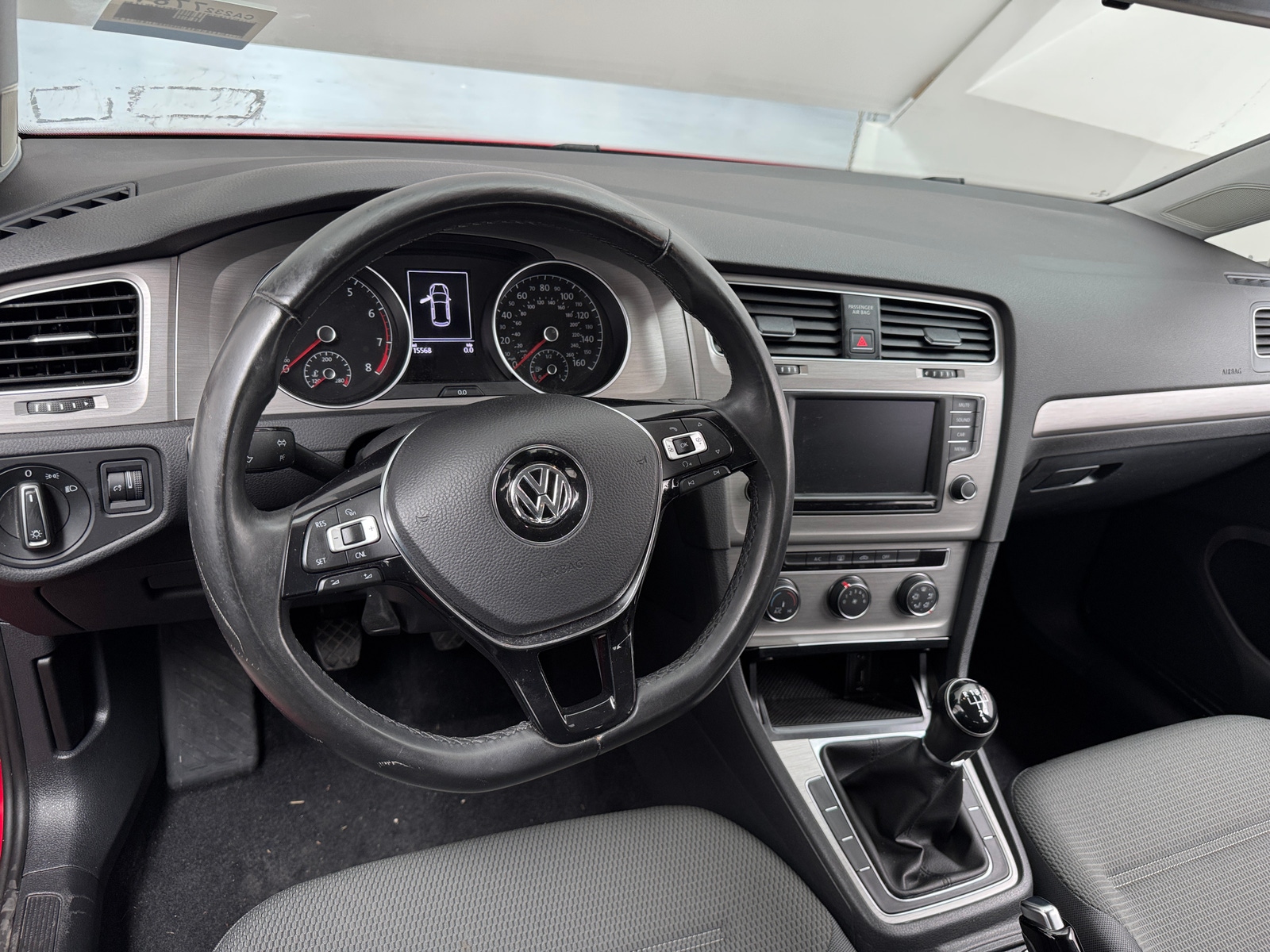 Thumbnail: 2017 Volkswagen Golf - 3