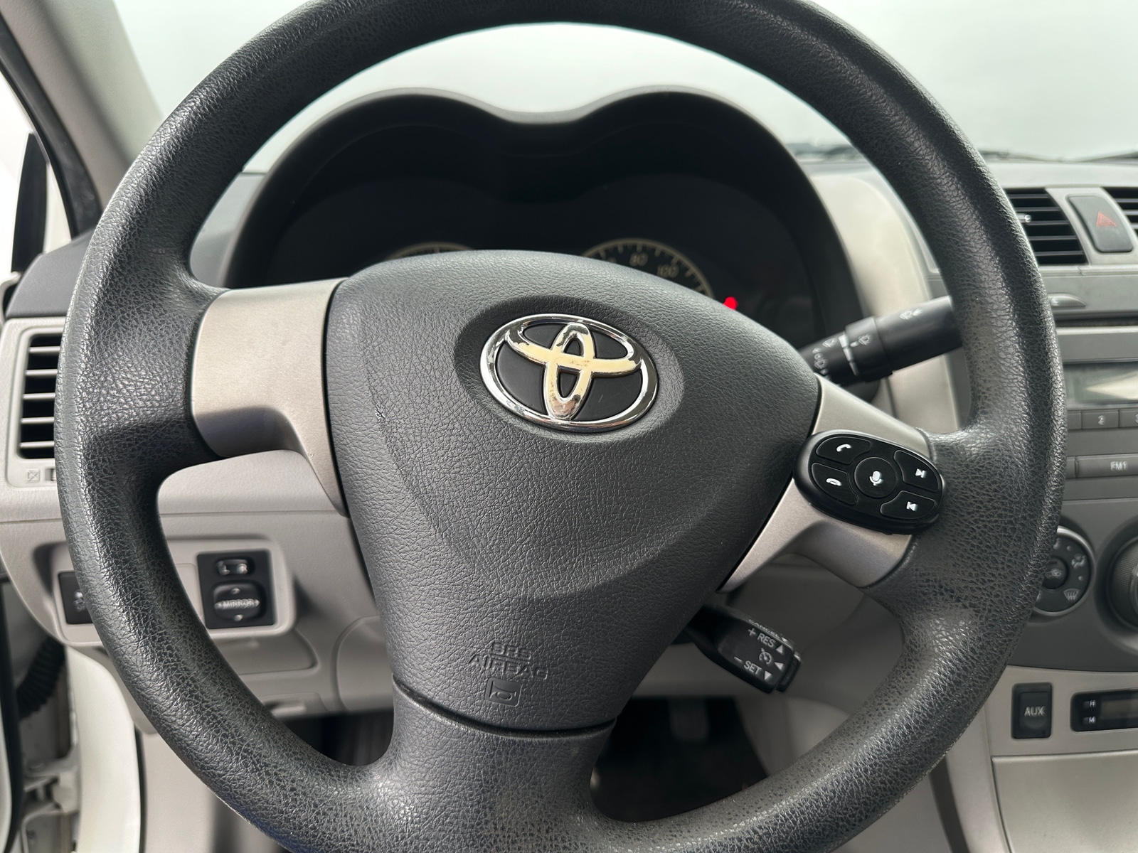 Thumbnail: 2011 Toyota Corolla - 5