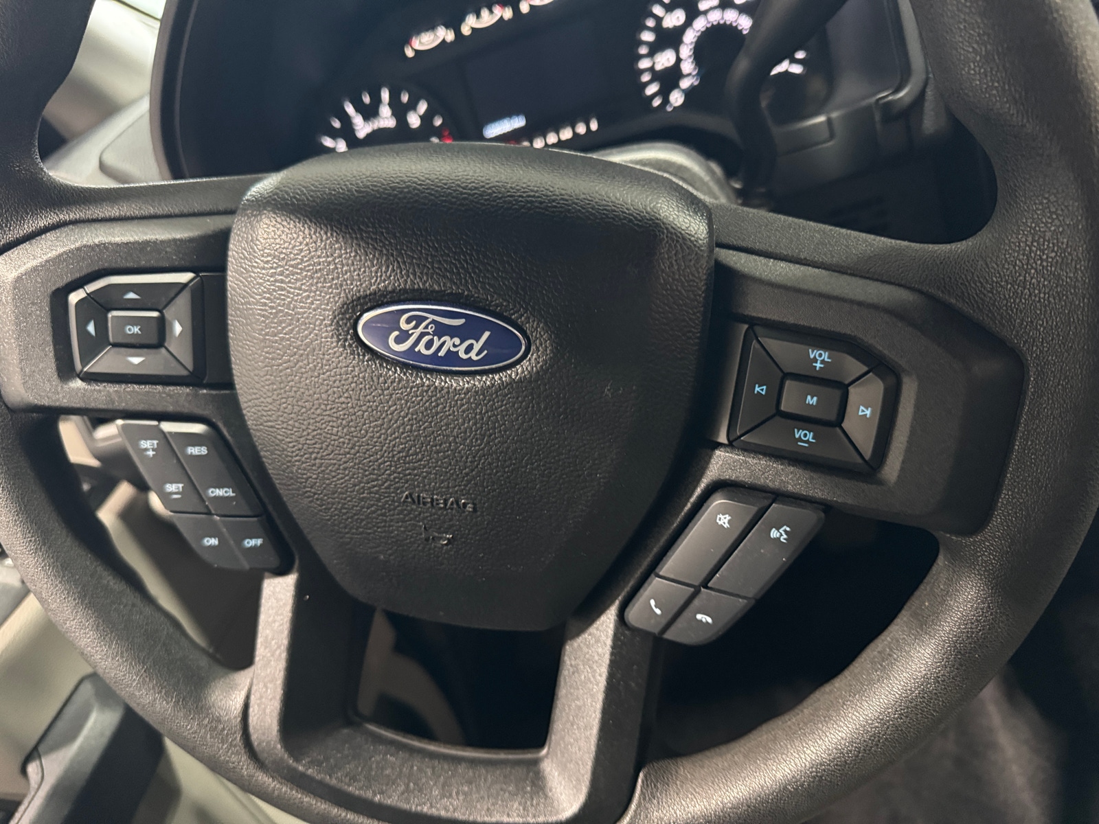Thumbnail: 2017 Ford Econoline - 5