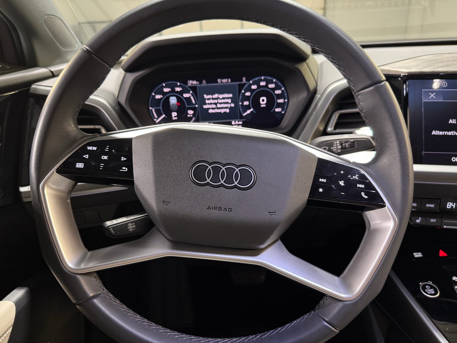 Thumbnail: 2023 Audi Q4 e-tron - 4