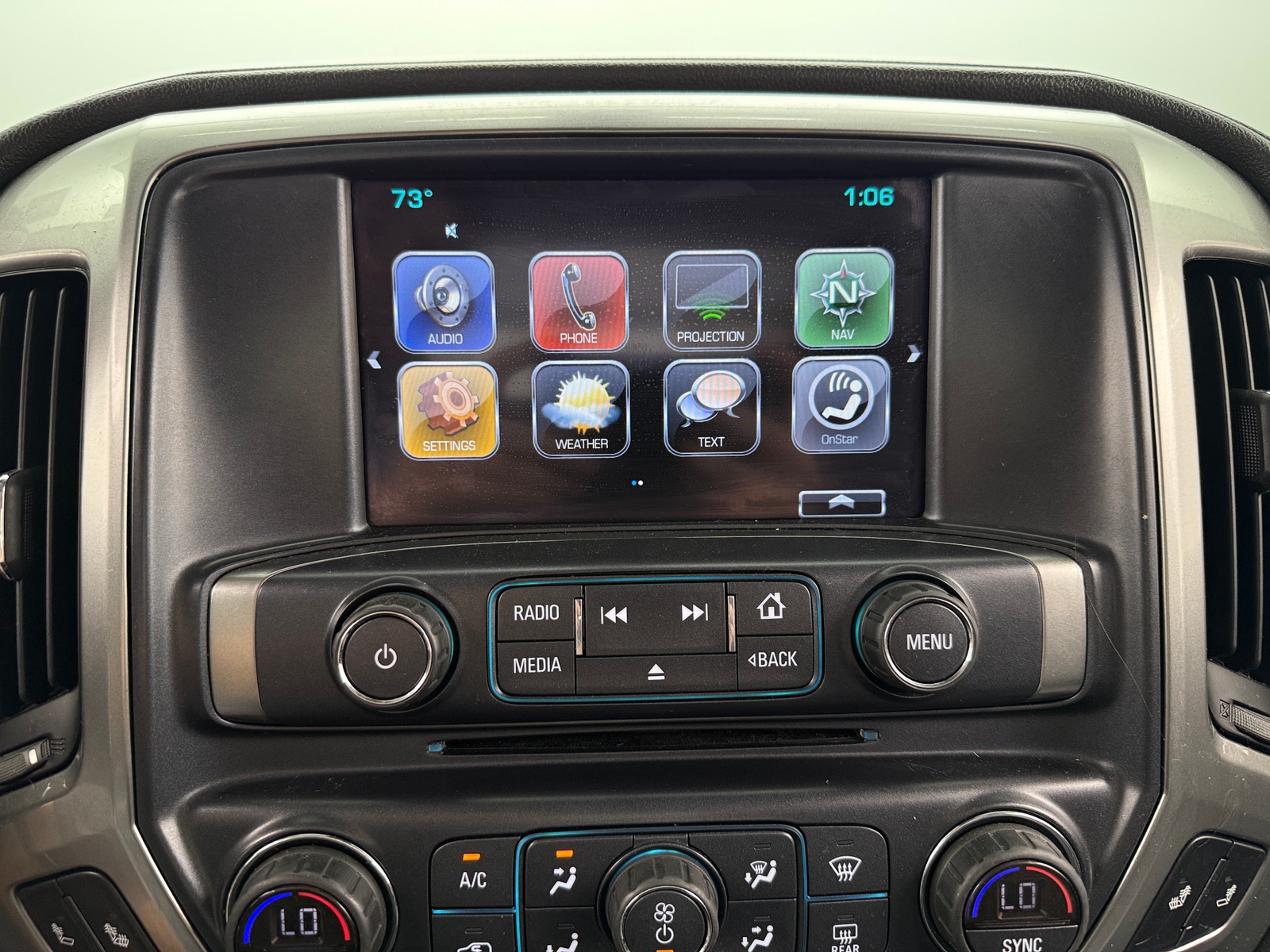 Thumbnail: 2017 Chevrolet Silverado 2500 - 3