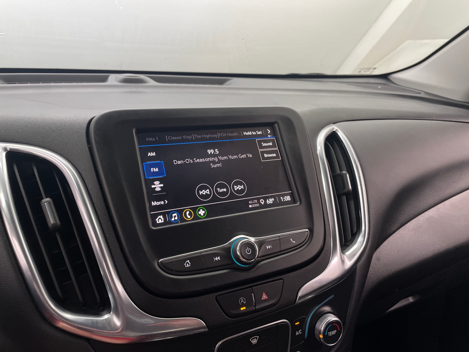 Thumbnail: 2023 Chevrolet Equinox - 4
