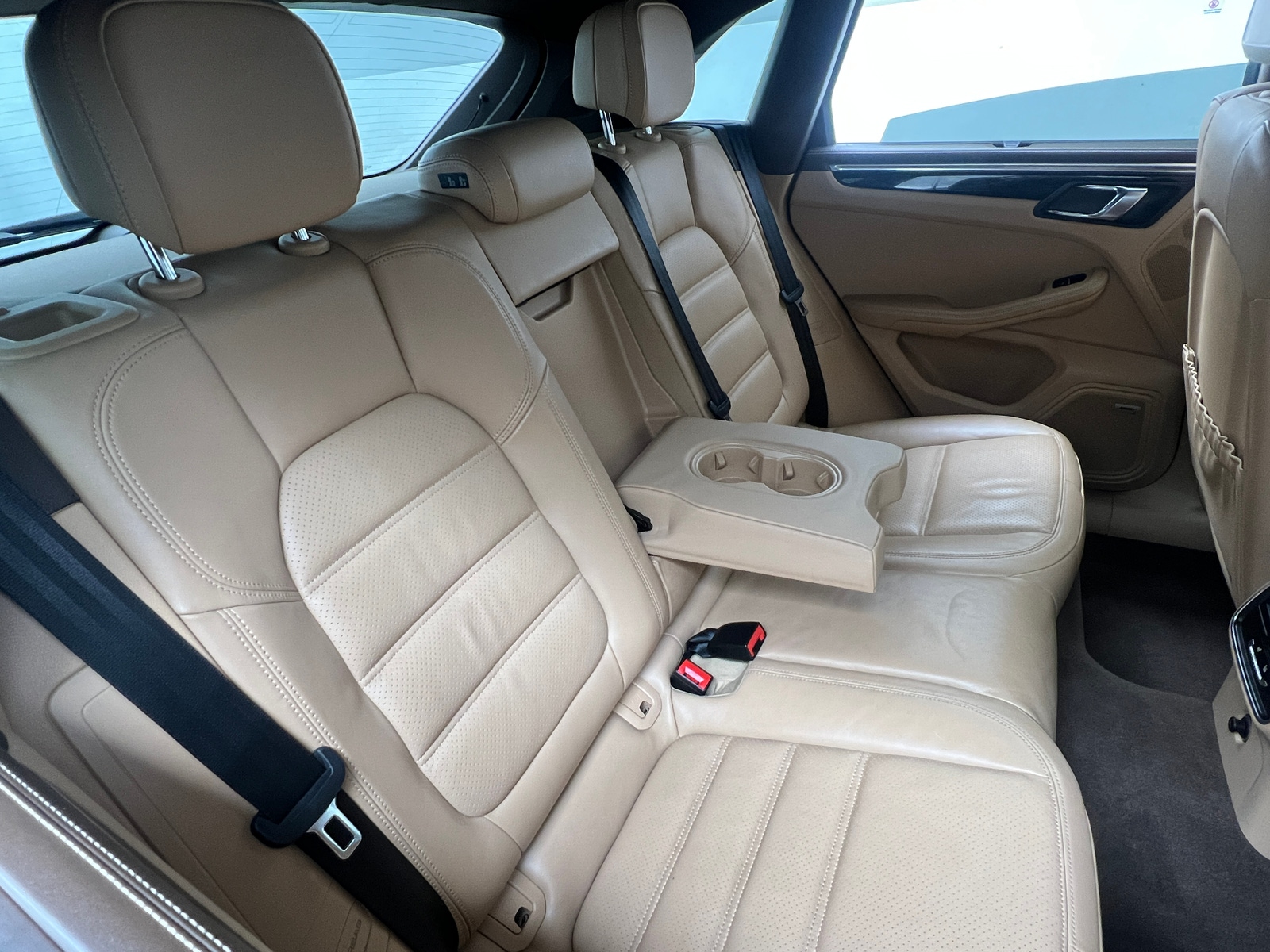 Thumbnail: 2017 Porsche Macan - 5