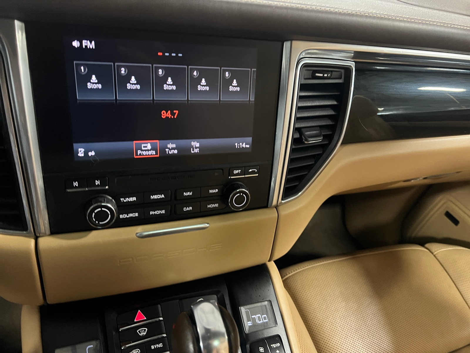 Thumbnail: 2017 Porsche Macan - 3