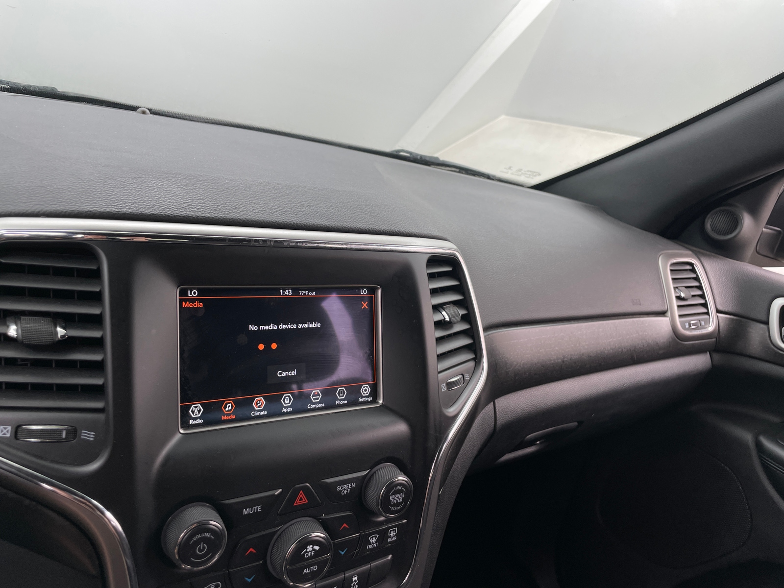 Thumbnail: 2018 Jeep Grand Cherokee - 4