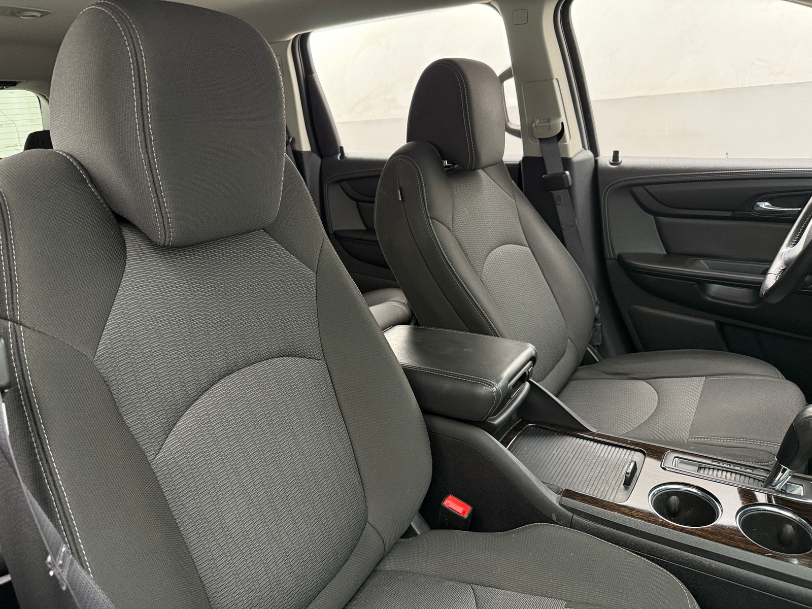 Thumbnail: 2015 Chevrolet Traverse - 2
