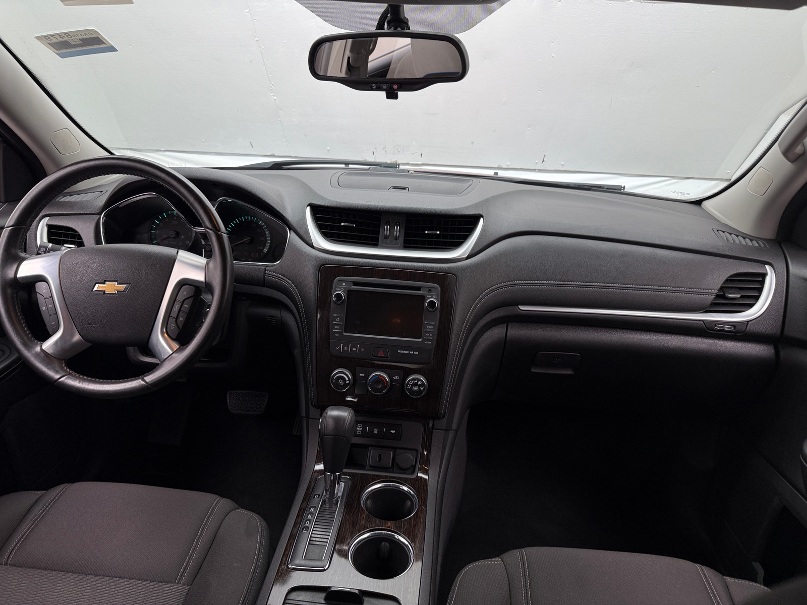 Thumbnail: 2015 Chevrolet Traverse - 3