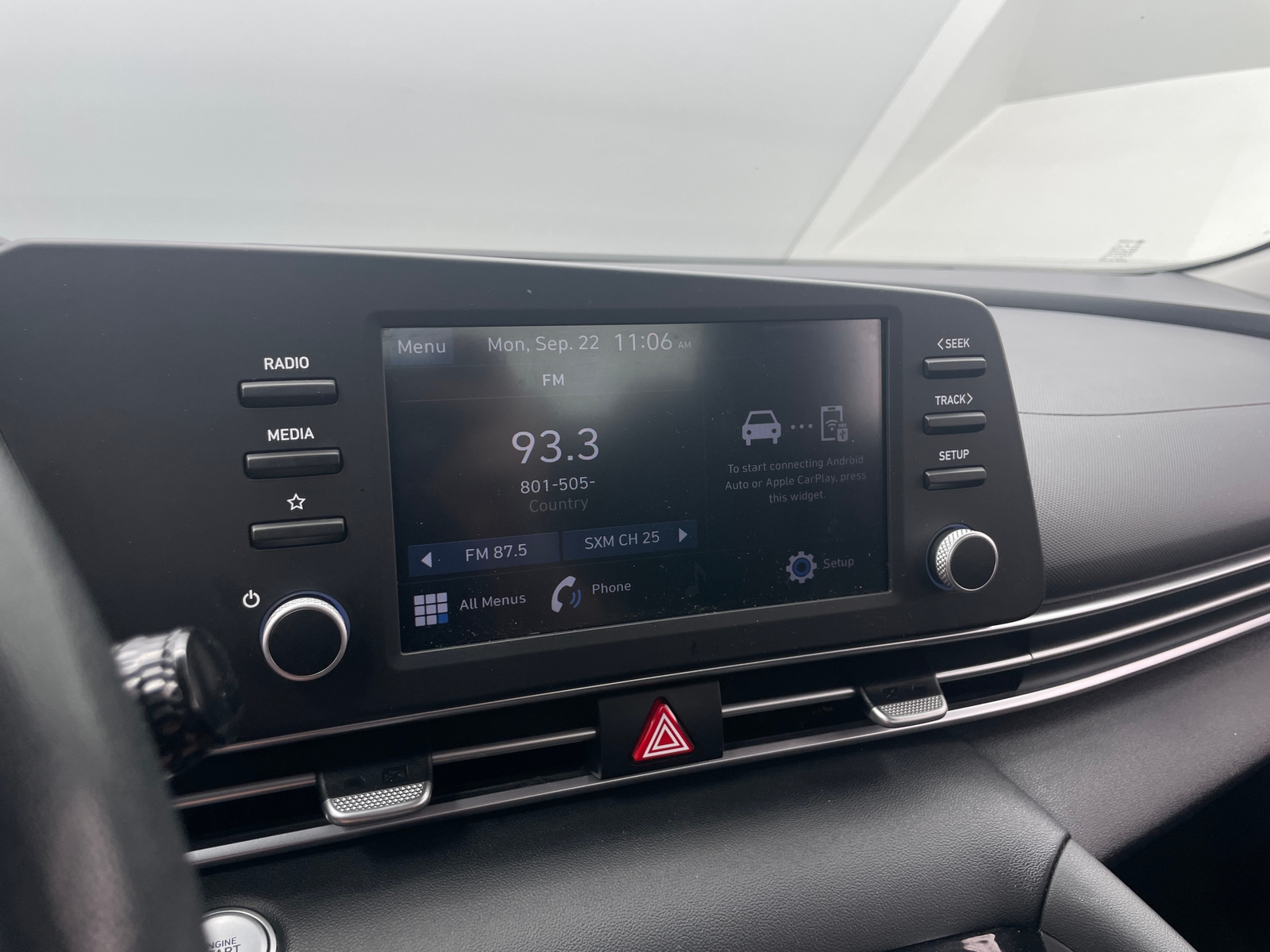 Thumbnail: 2021 Hyundai Elantra - 4