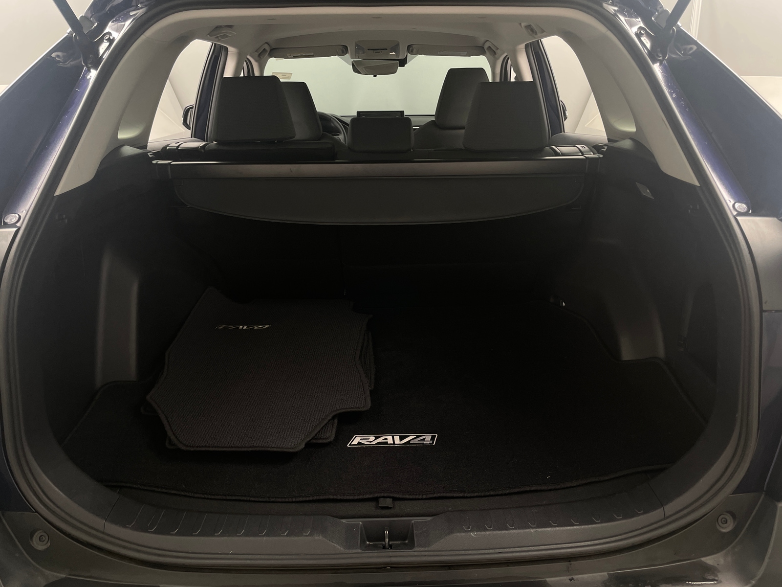 Thumbnail: 2021 Toyota RAV4 - 7
