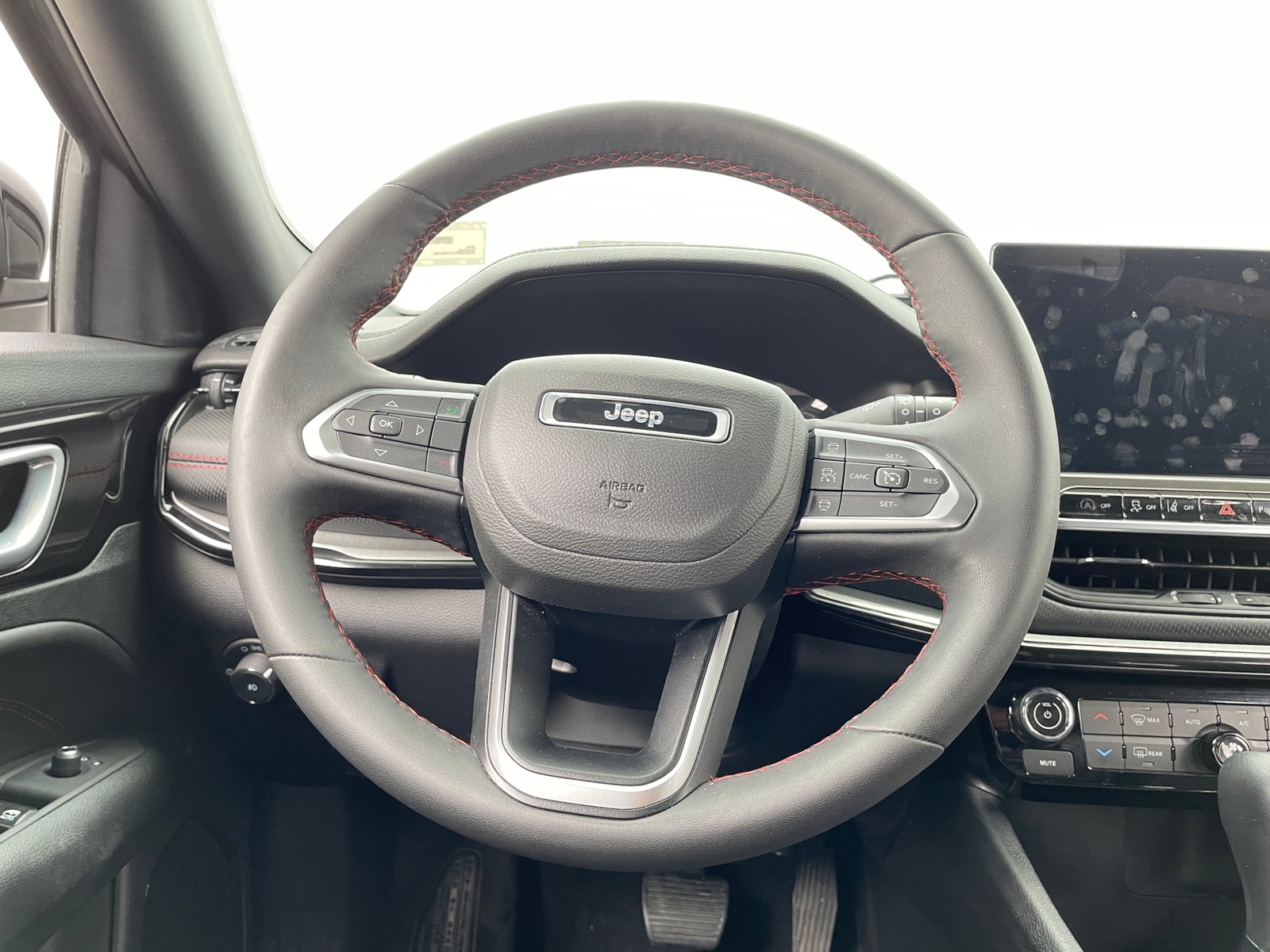Thumbnail: 2023 Jeep Compass - 5