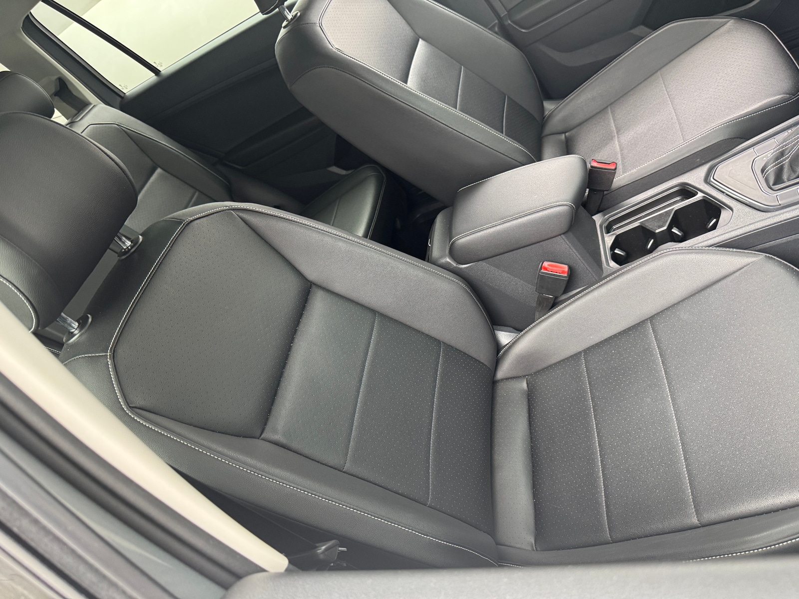 Thumbnail: 2021 Volkswagen Tiguan - 2