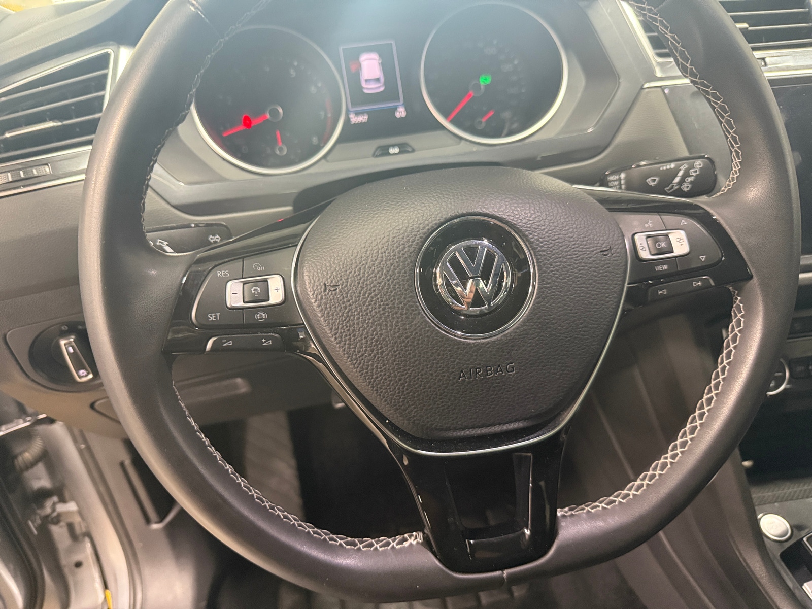 Thumbnail: 2021 Volkswagen Tiguan - 5