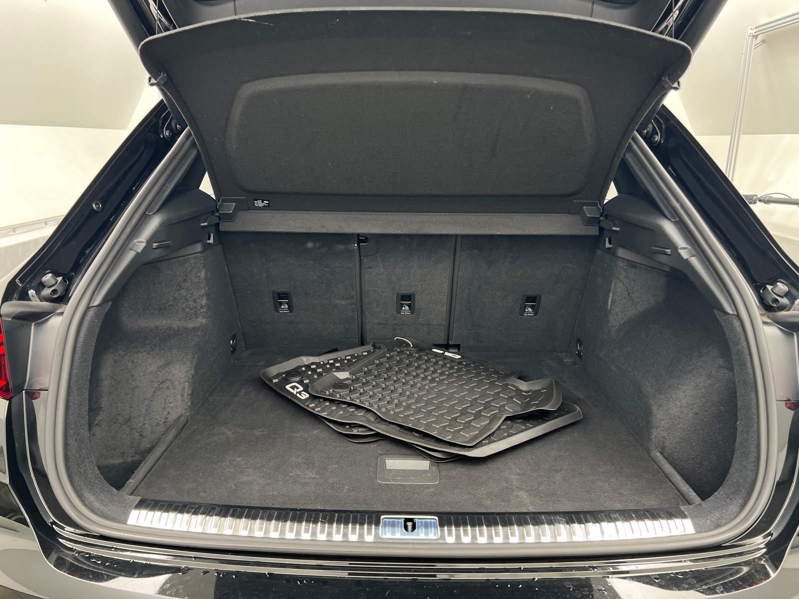 Thumbnail: 2022 Audi Q3 - 6