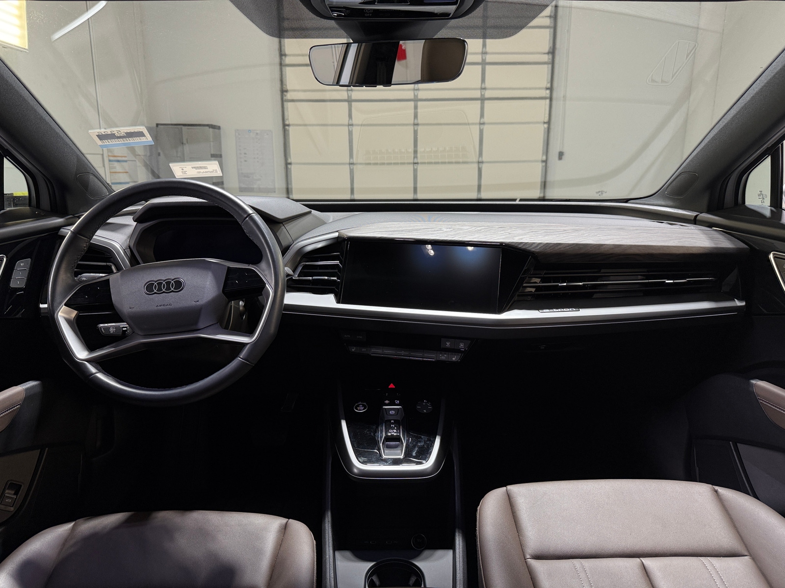 Thumbnail: 2024 Audi Q4 e-tron - 2