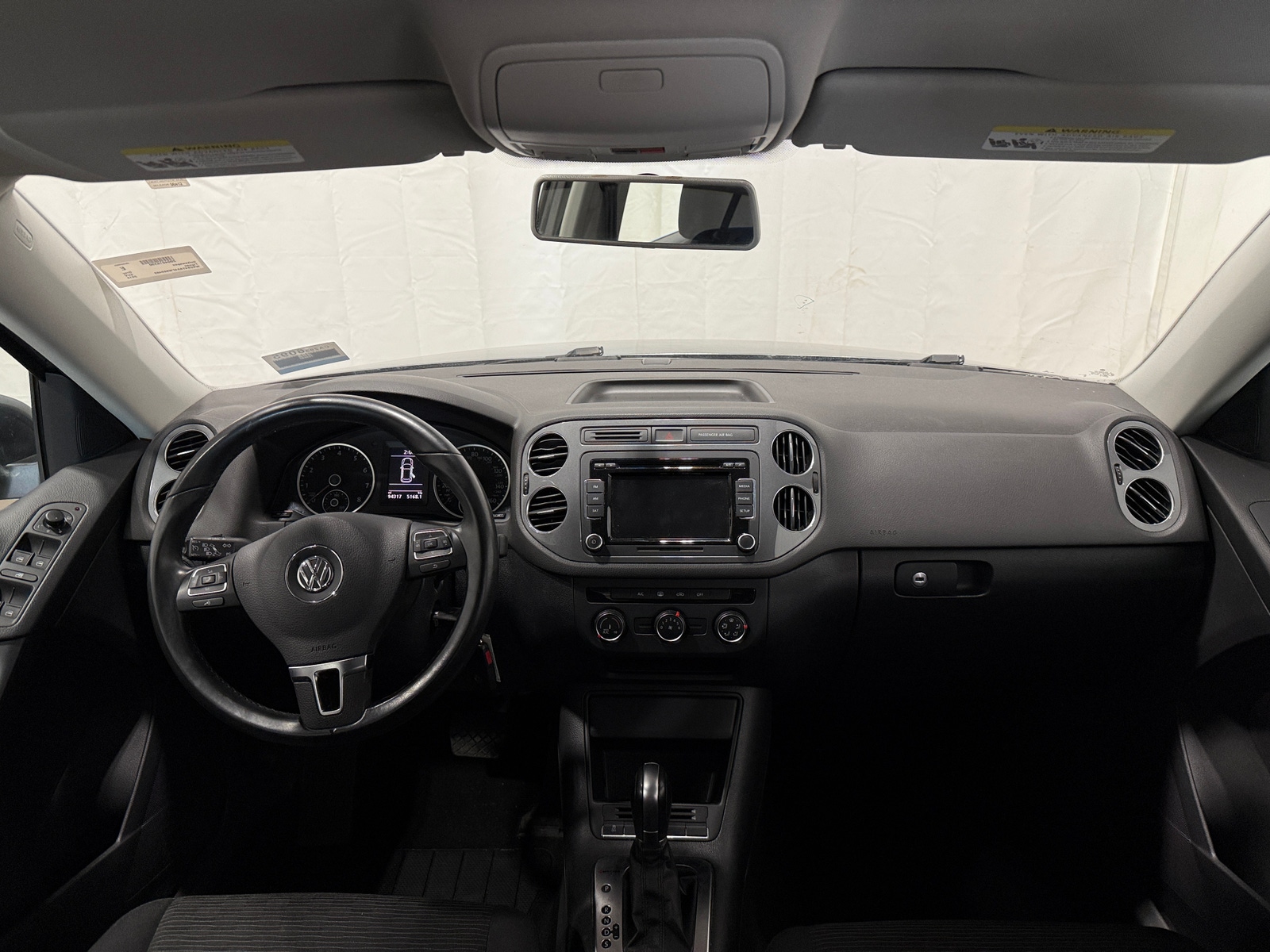 Thumbnail: 2015 Volkswagen Tiguan - 3