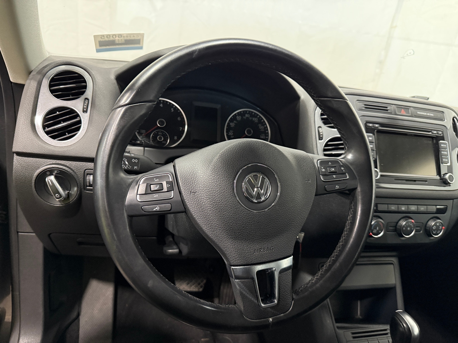 Thumbnail: 2015 Volkswagen Tiguan - 5
