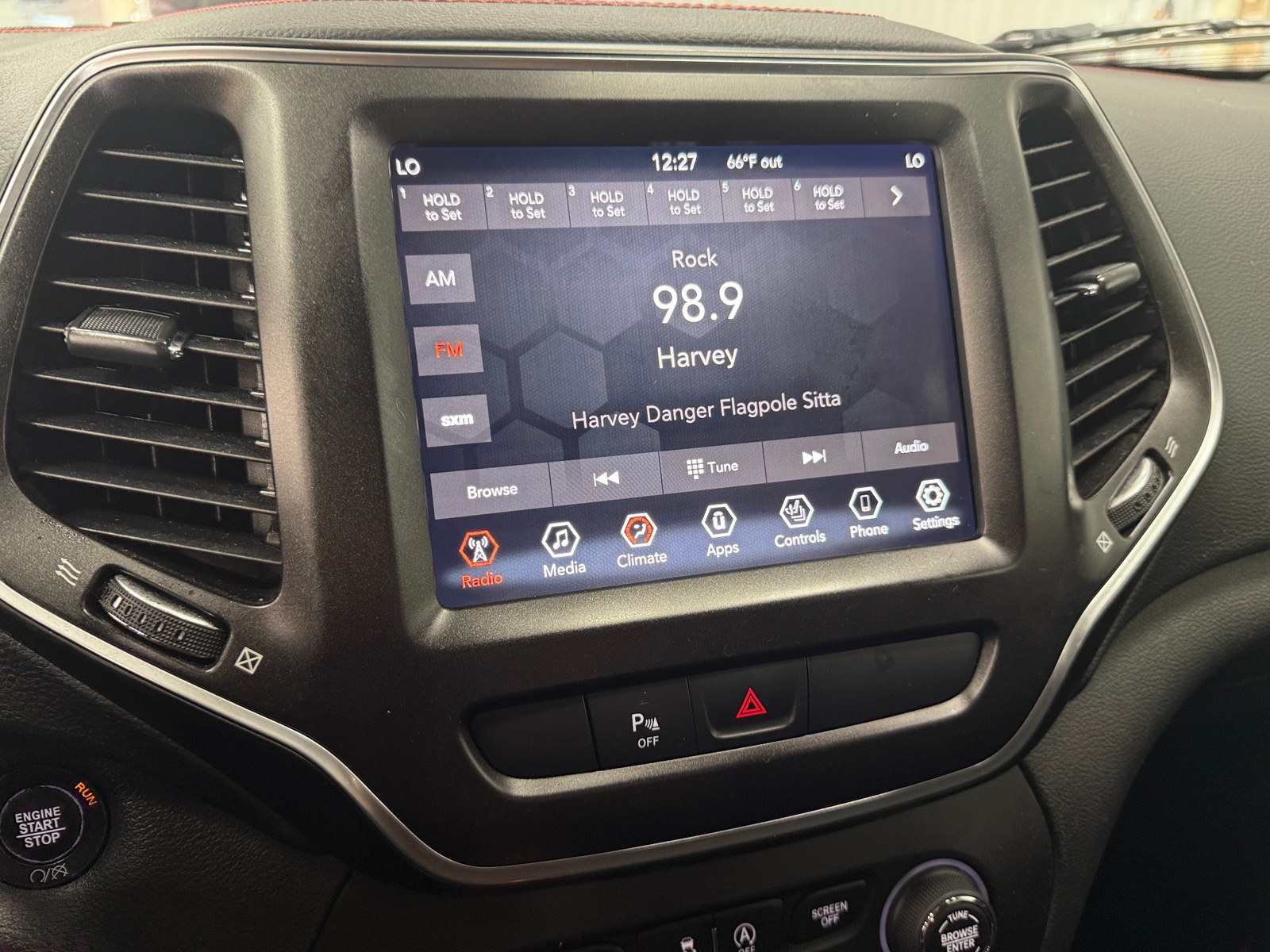 Thumbnail: 2019 Jeep Cherokee - 4